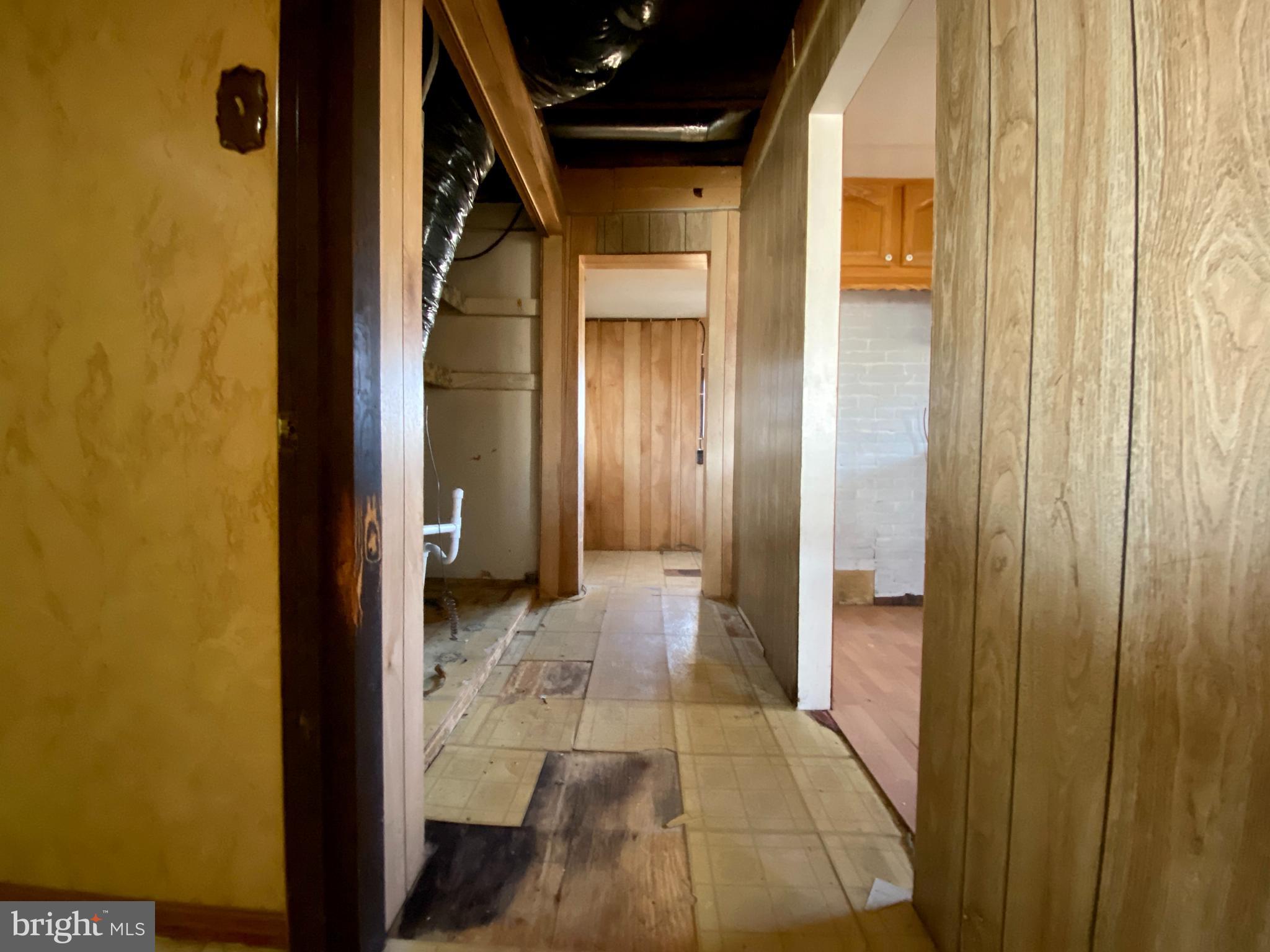 UPPER MAGOTHY BEACH - Residential