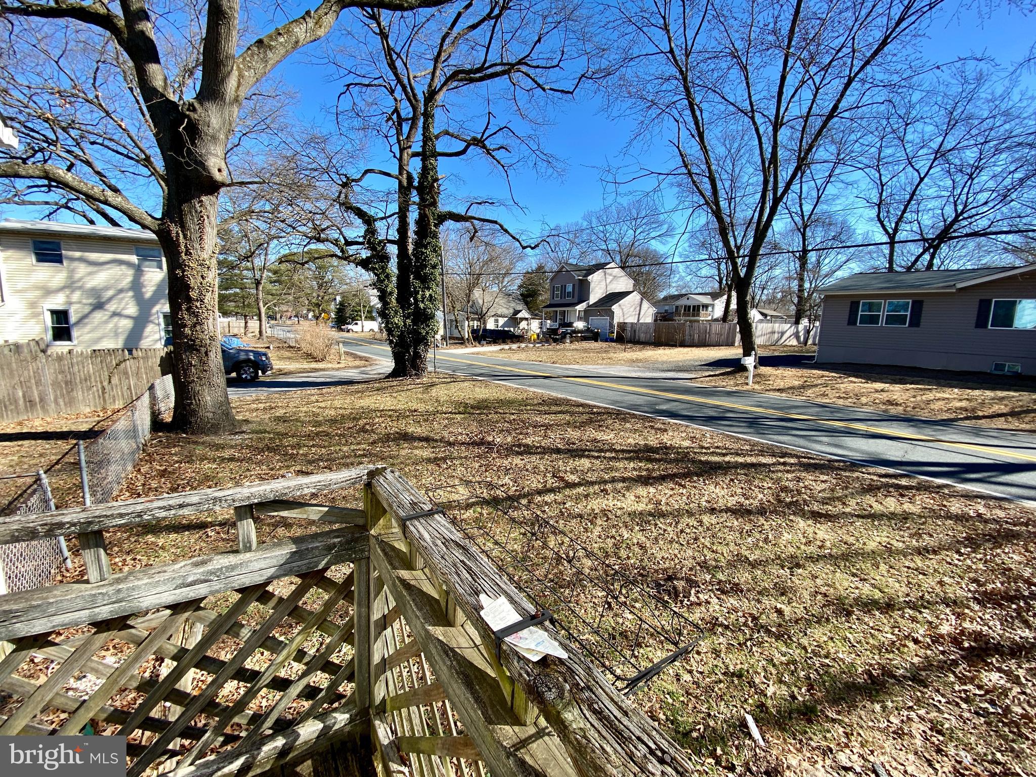 UPPER MAGOTHY BEACH - Residential