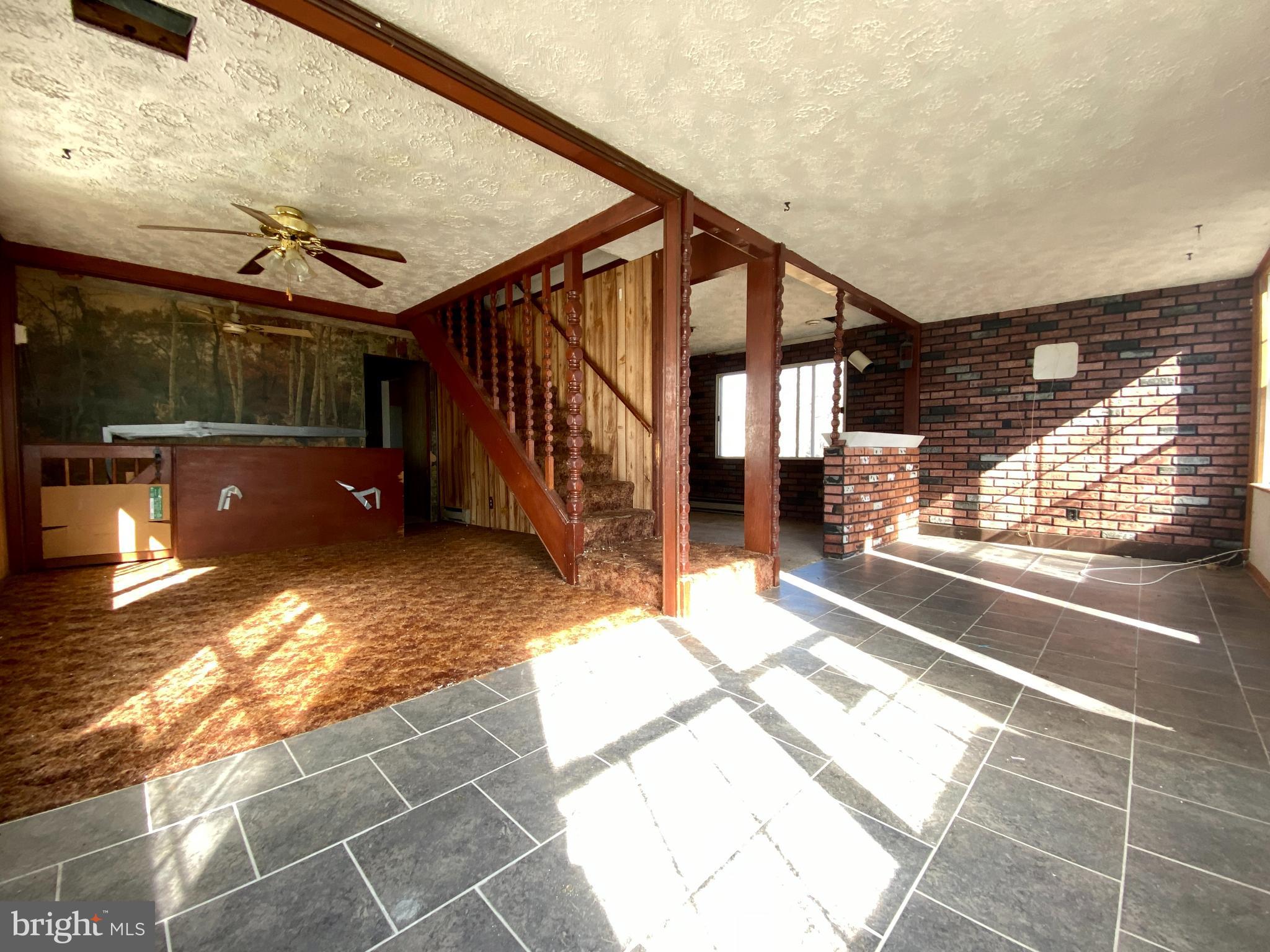 UPPER MAGOTHY BEACH - Residential