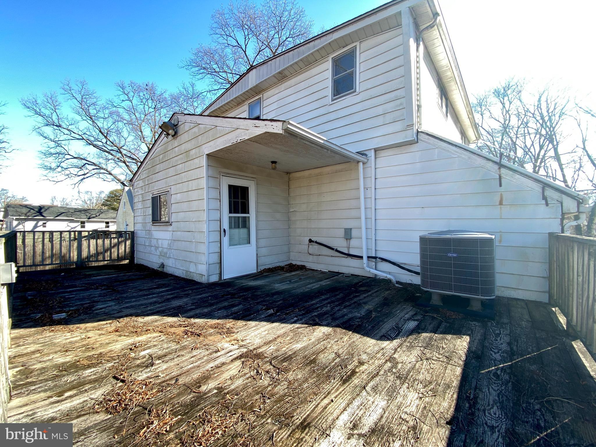 UPPER MAGOTHY BEACH - Residential