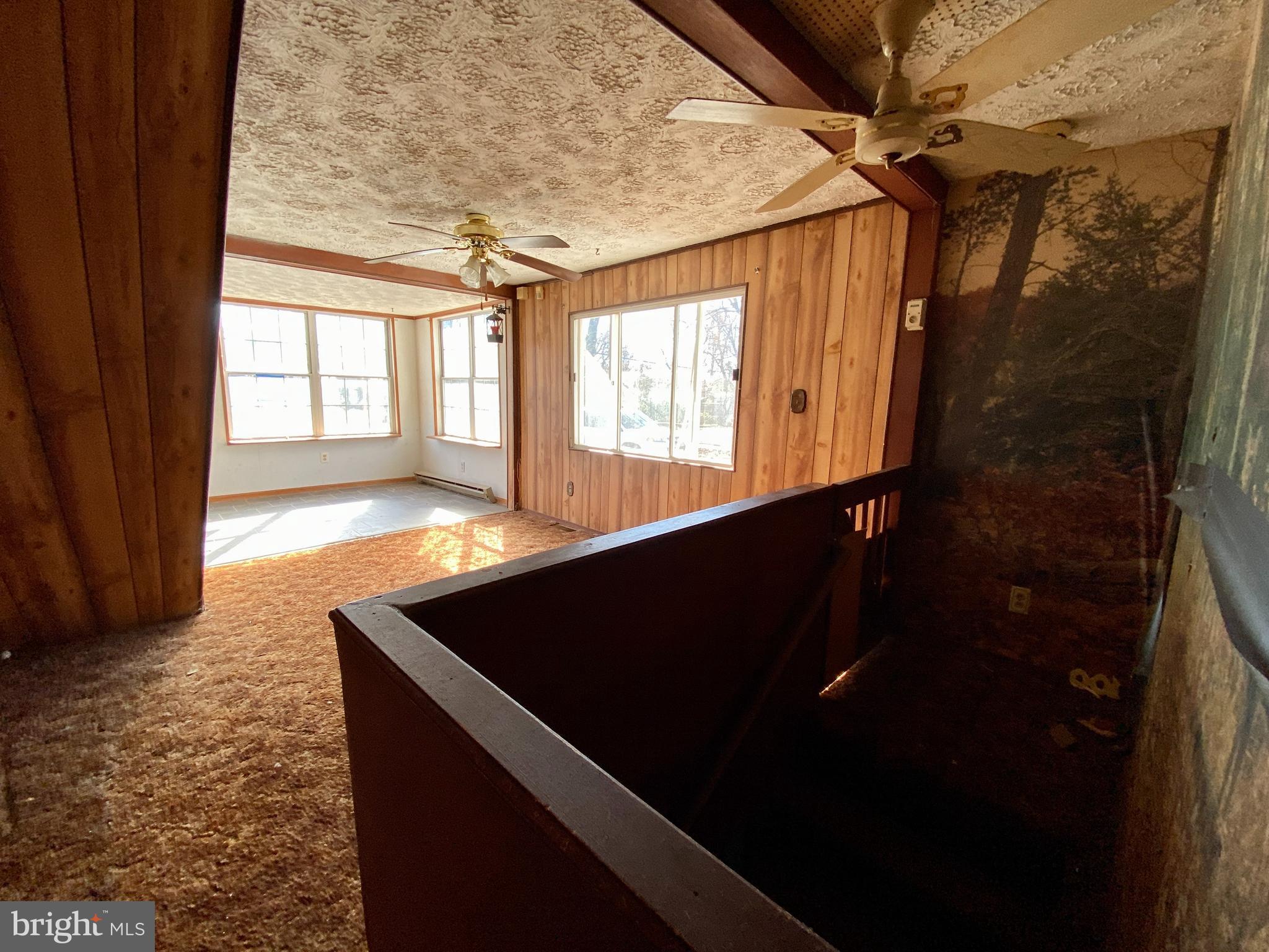 UPPER MAGOTHY BEACH - Residential