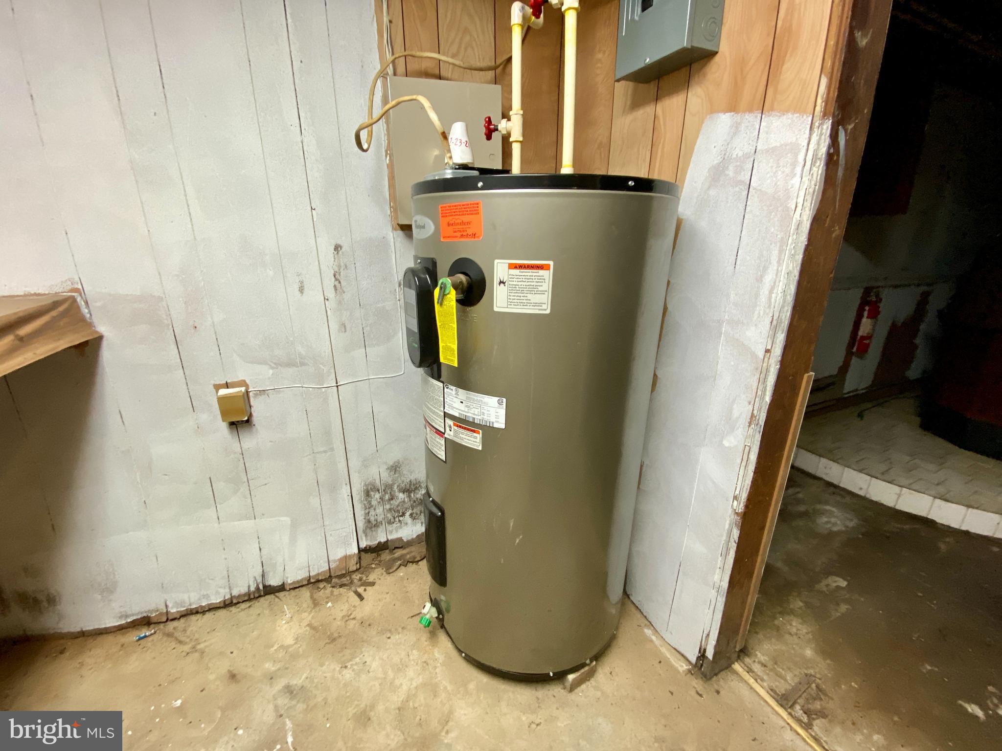 UPPER MAGOTHY BEACH - Residential