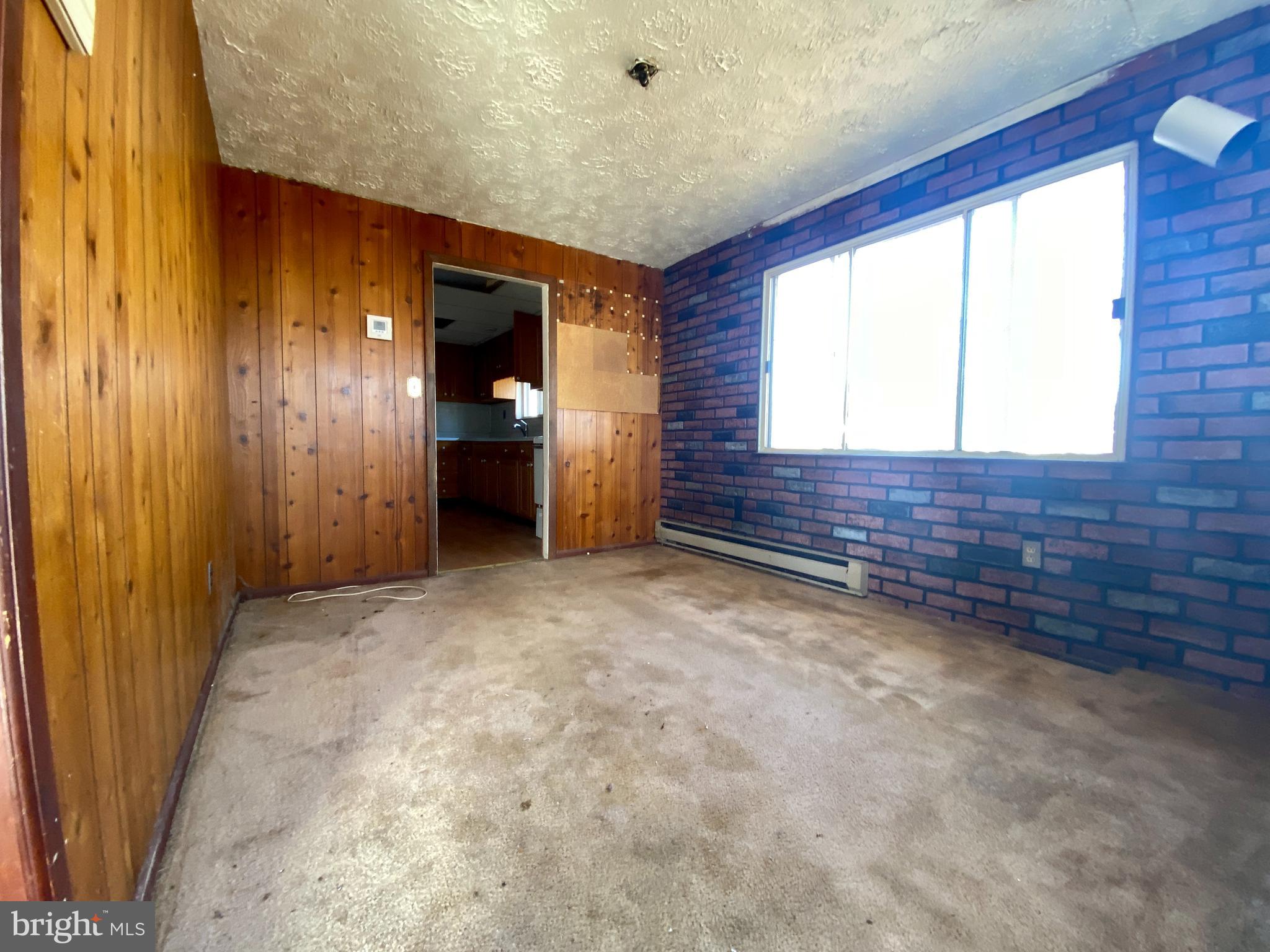 UPPER MAGOTHY BEACH - Residential