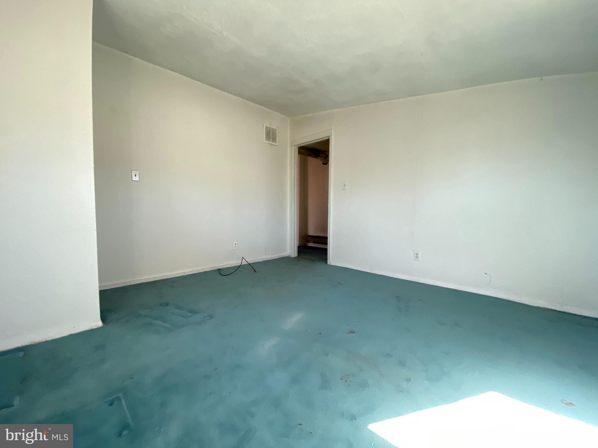 UPPER MAGOTHY BEACH - Residential