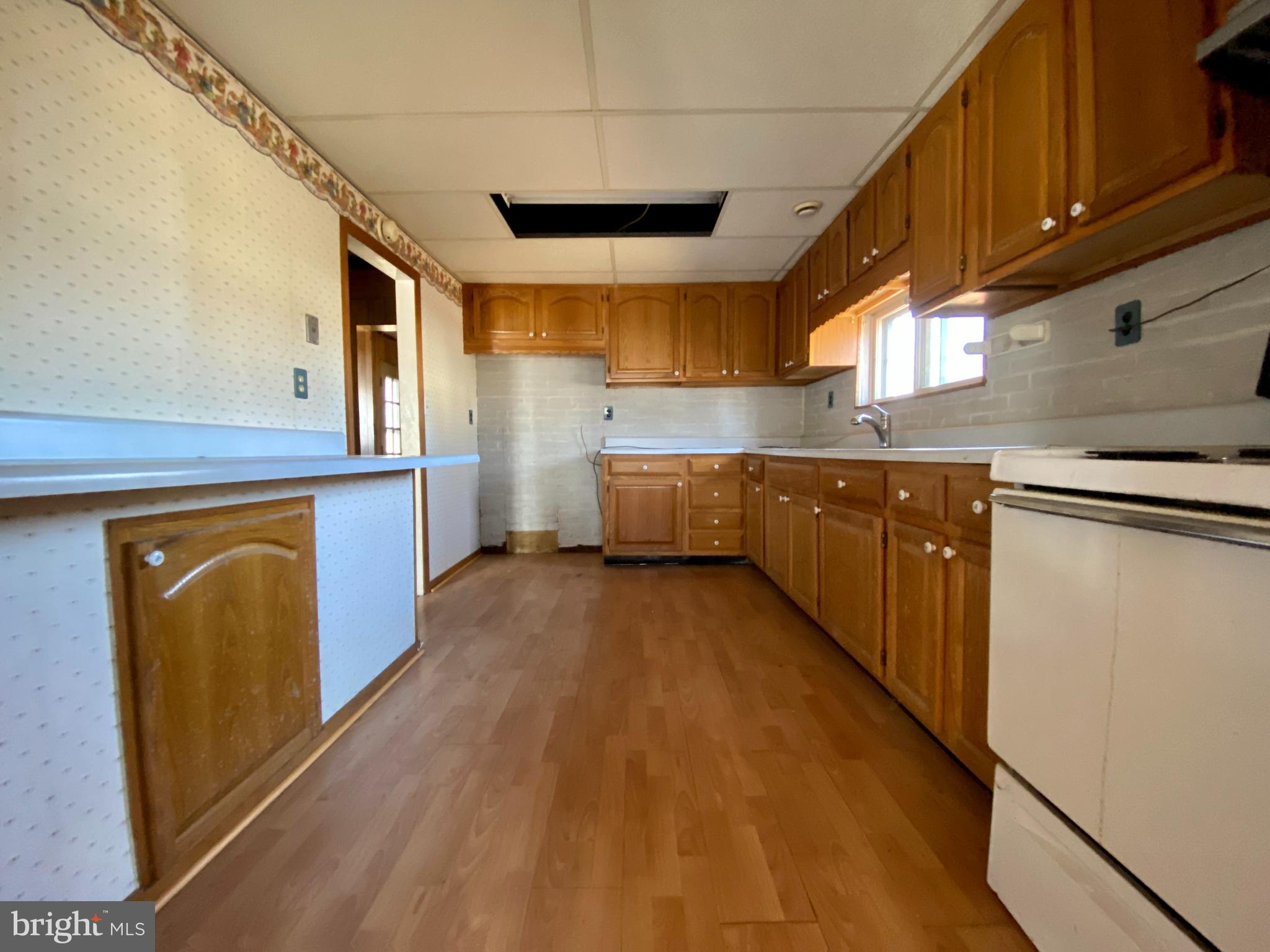 UPPER MAGOTHY BEACH - Residential