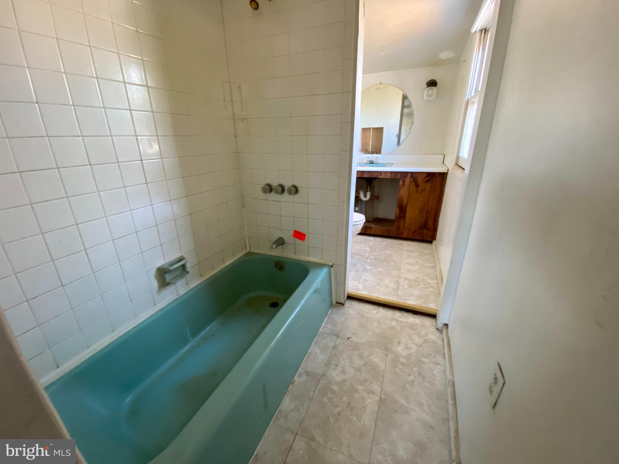 UPPER MAGOTHY BEACH - Residential