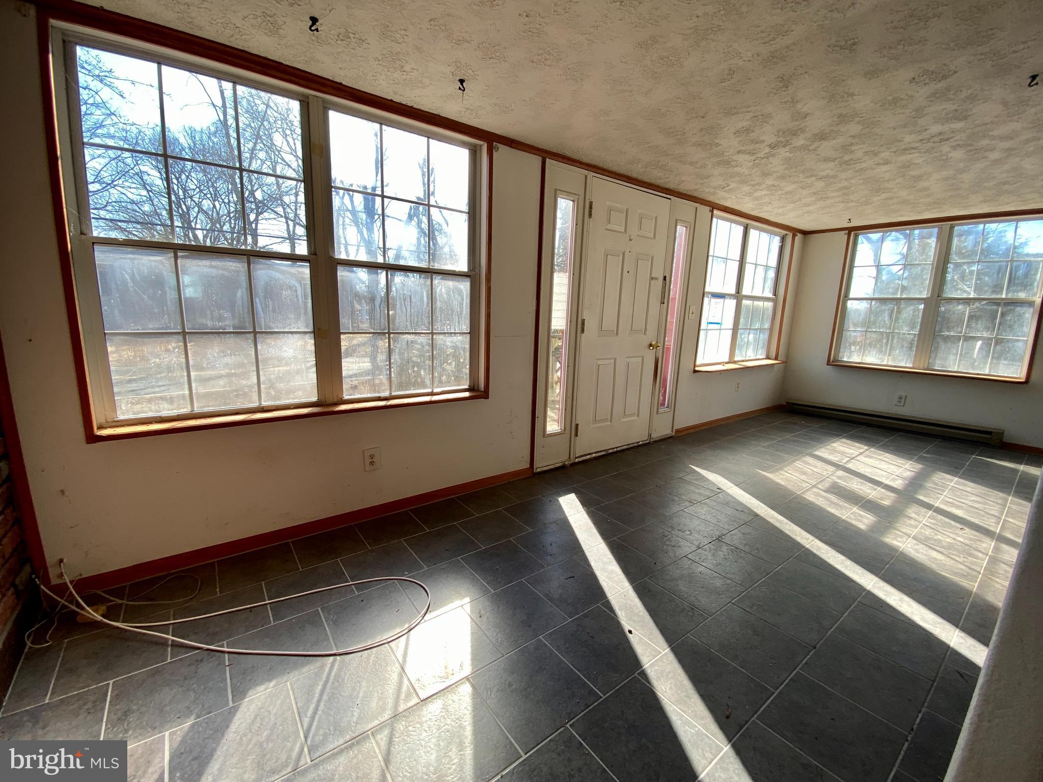 UPPER MAGOTHY BEACH - Residential