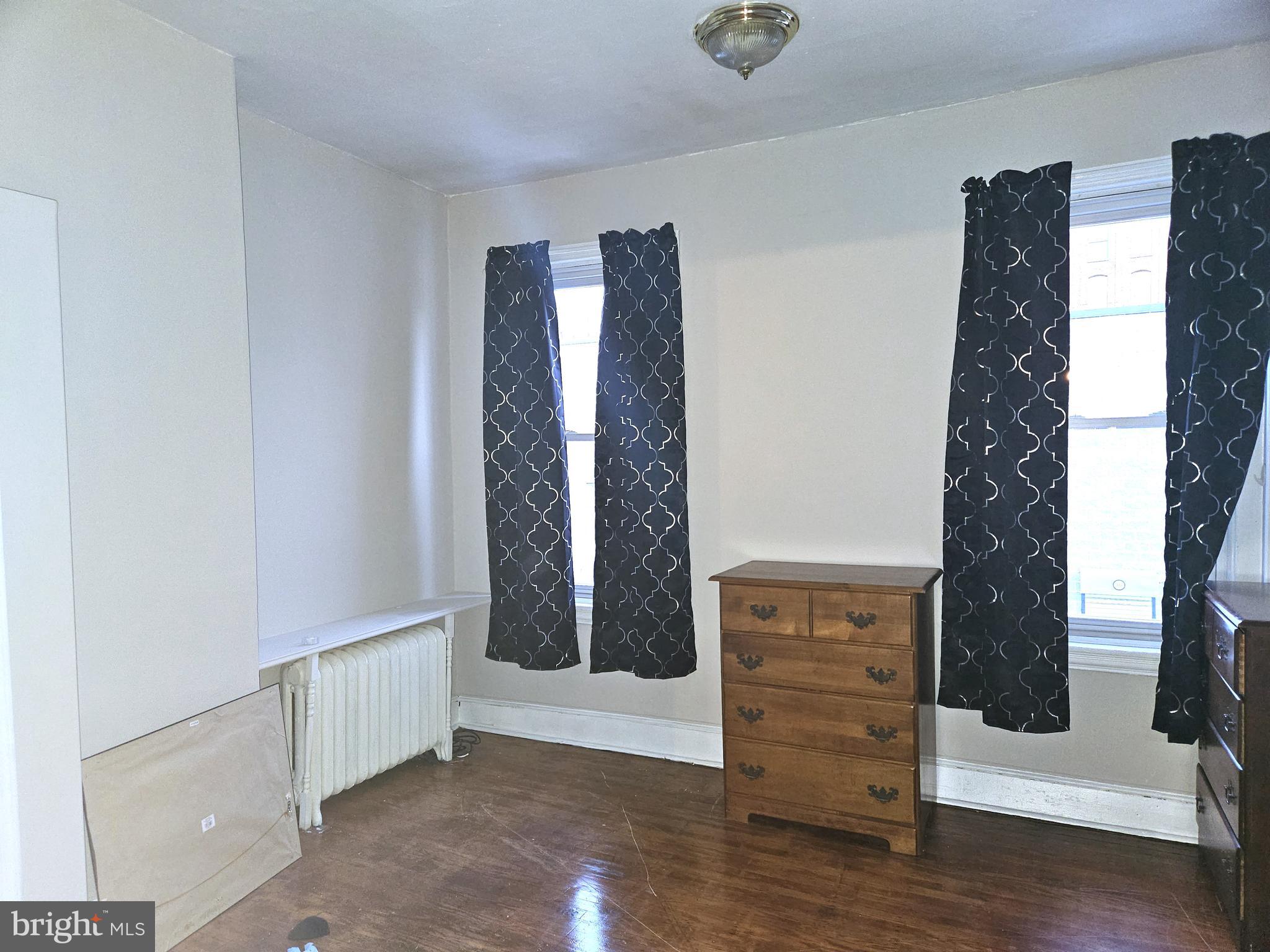 KENSINGTON - Residential