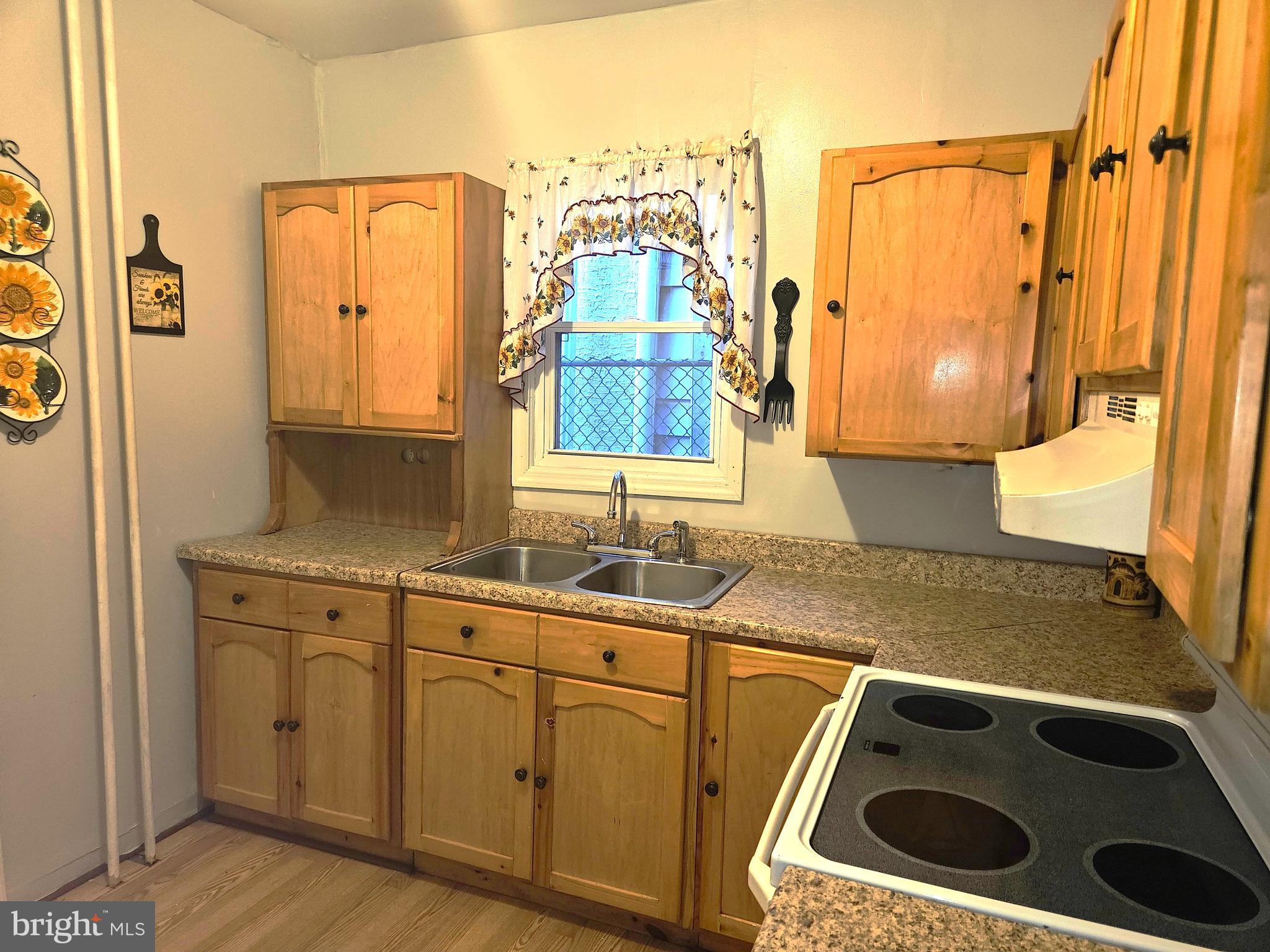 KENSINGTON - Residential