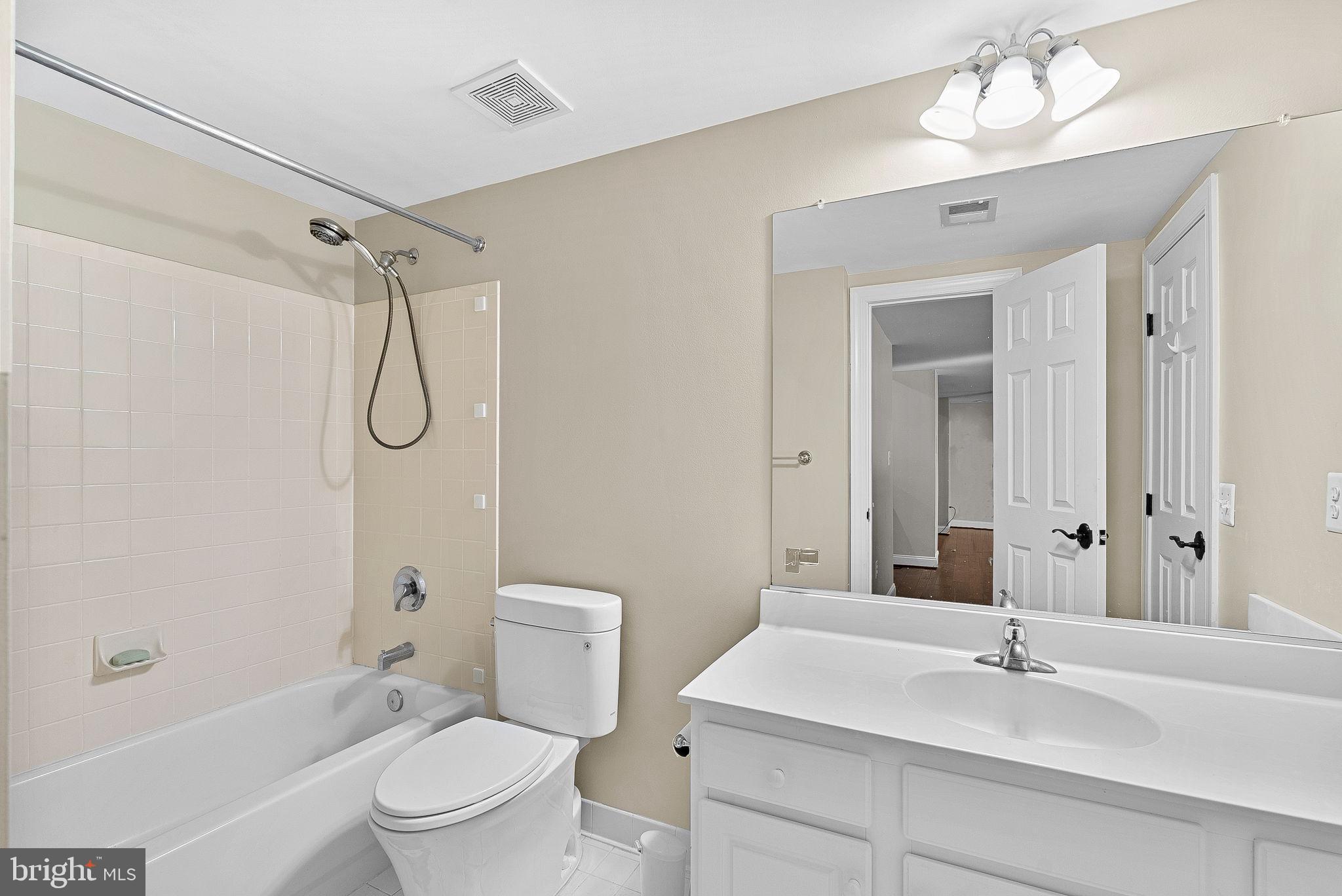 RONDELAY - Residential Lease