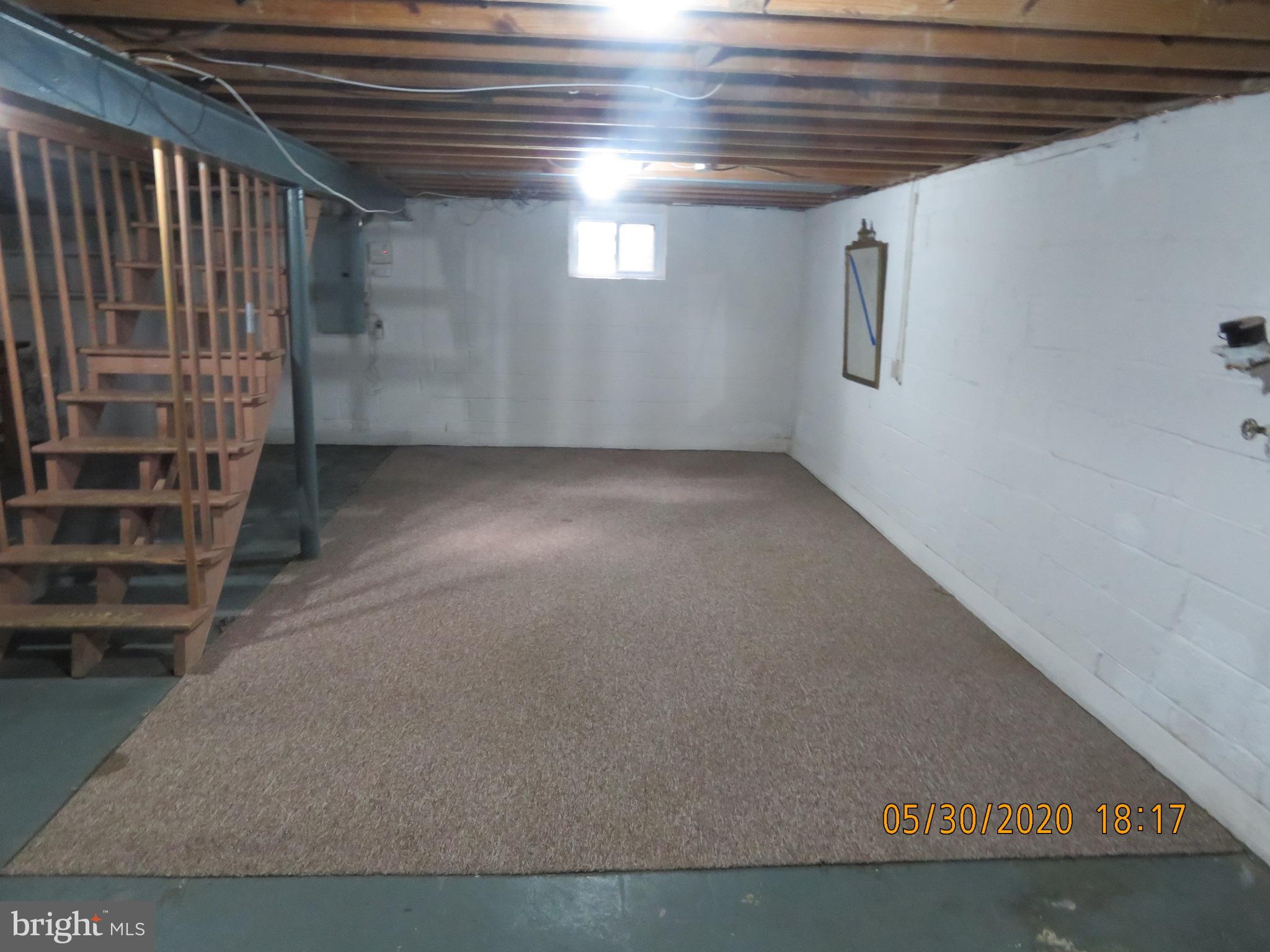 KENSINGTON ESTATES - Residential Lease