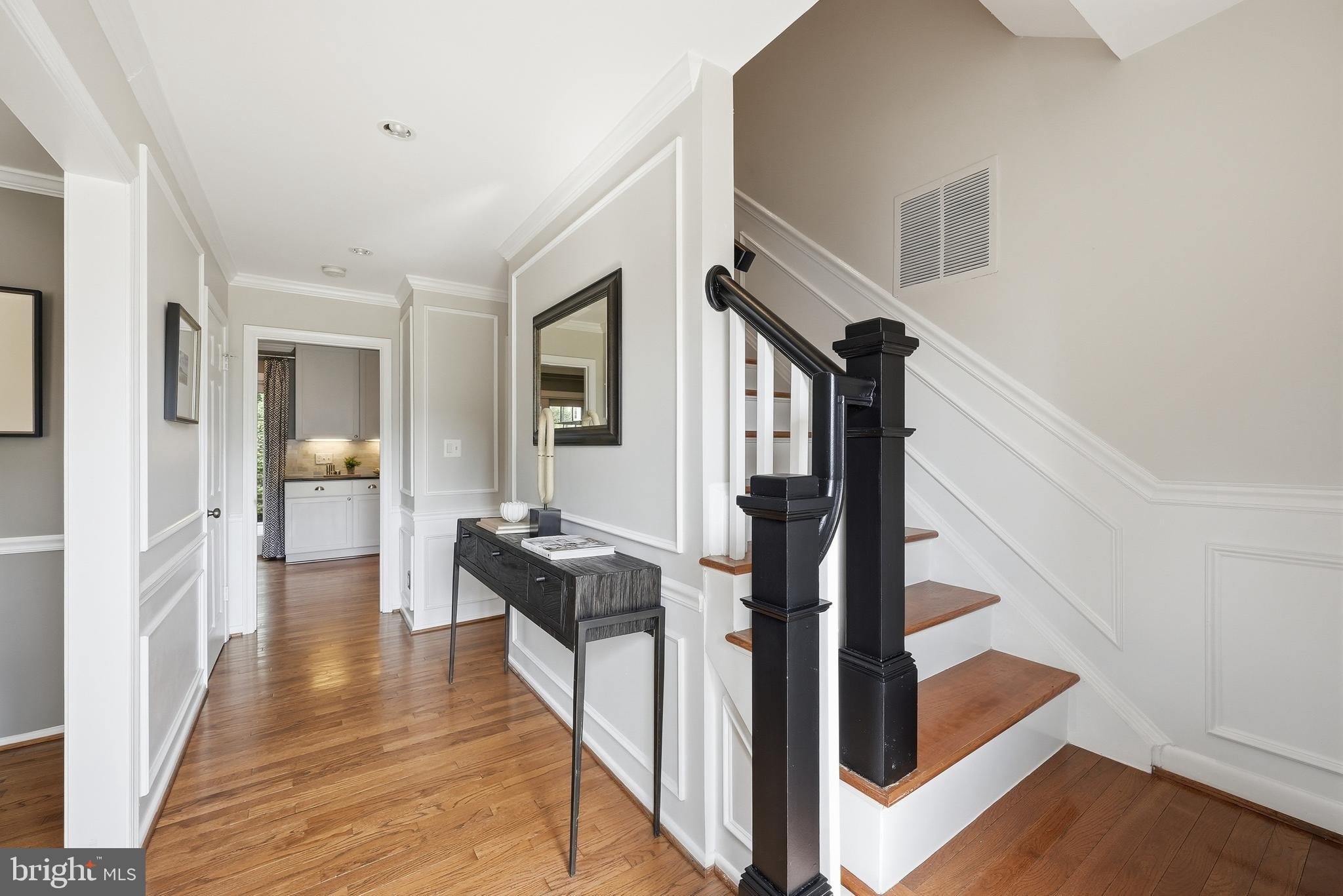 2304 LOCUST RIDGE COURT