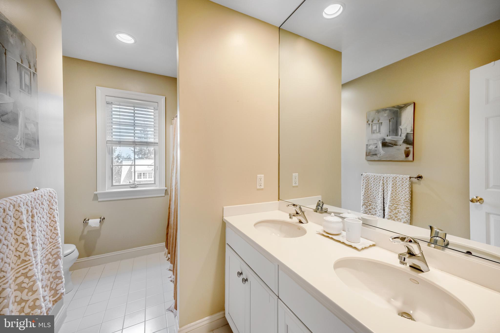 BUTTONWOOD FARMS - Residential