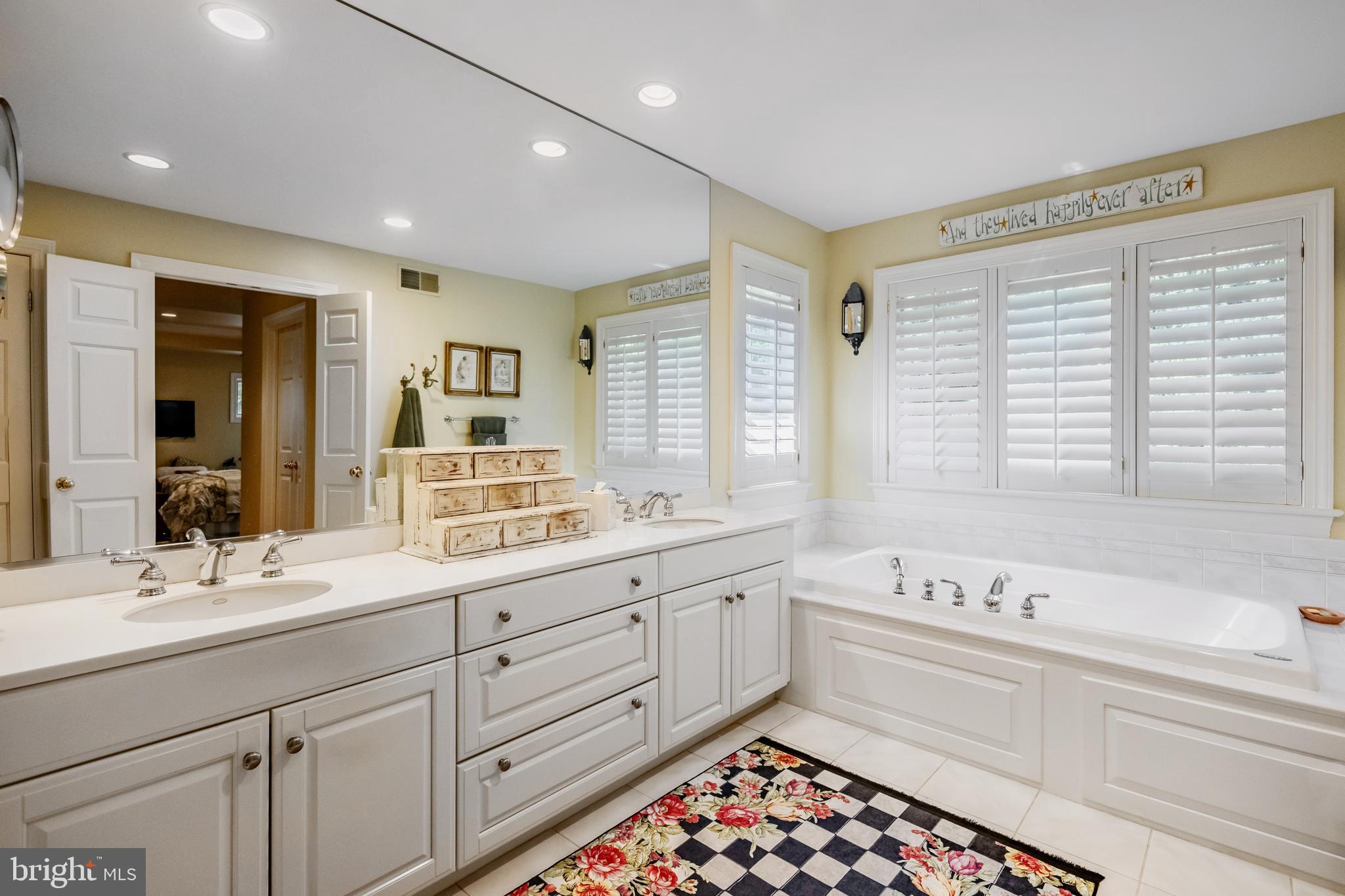 BUTTONWOOD FARMS - Residential