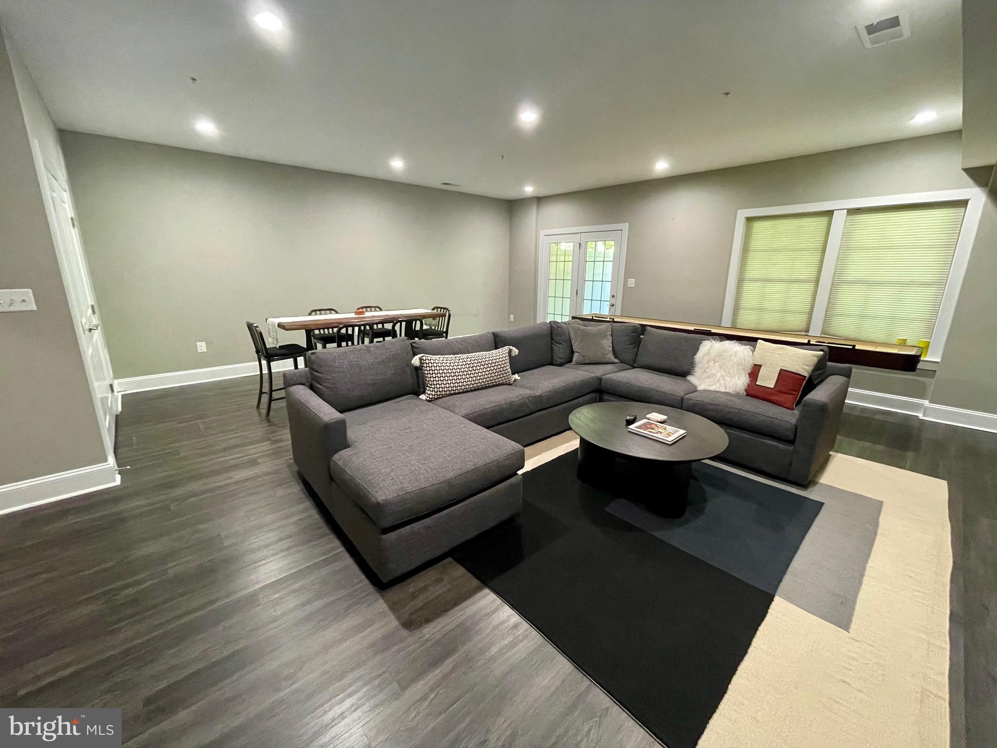 HAWTHORNES GRANT AT BRO - Residential Lease