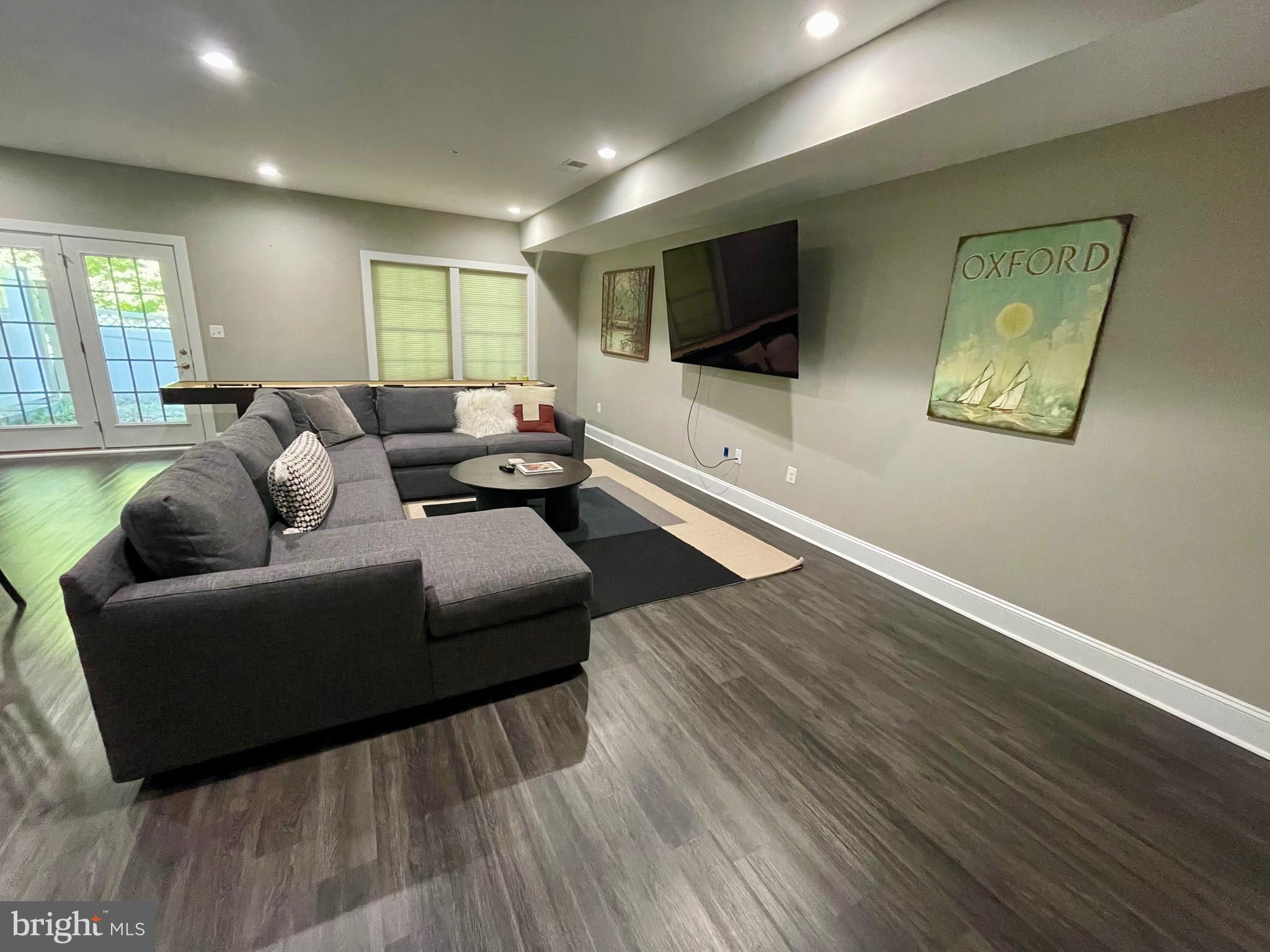 HAWTHORNES GRANT AT BRO - Residential Lease