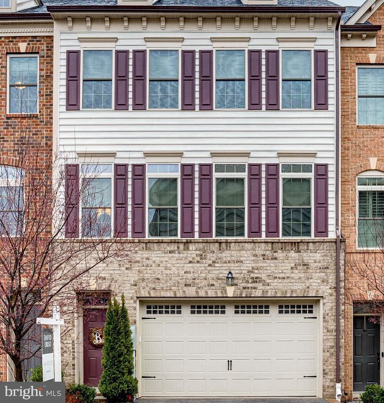 HAWTHORNES GRANT AT BRO - Residential Lease