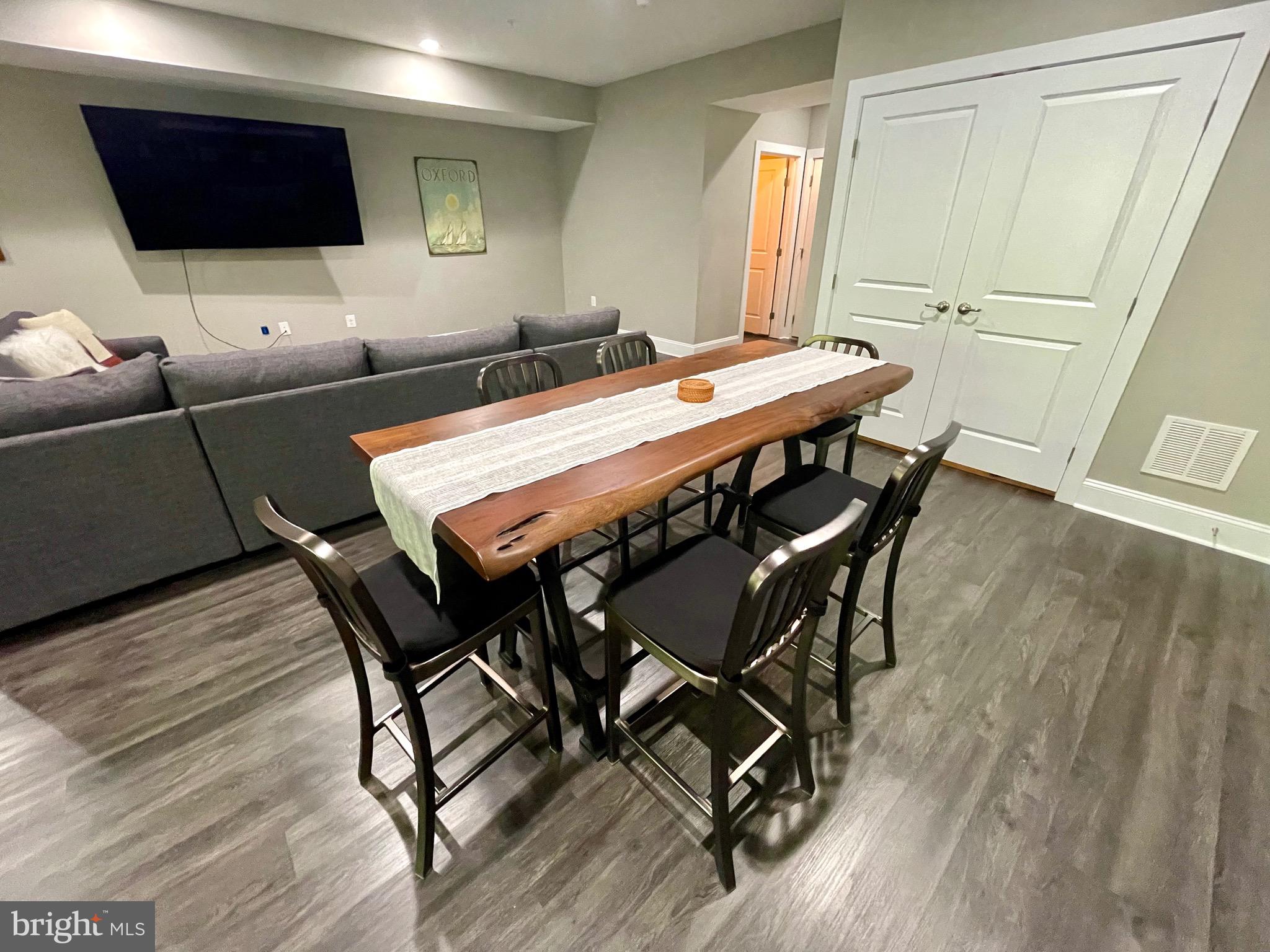 HAWTHORNES GRANT AT BRO - Residential Lease