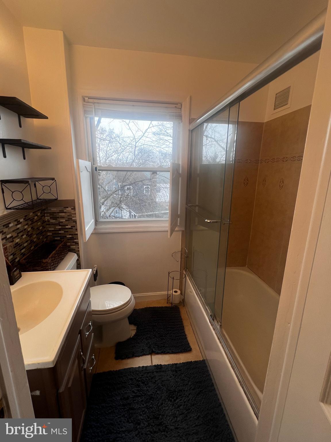 HUNTINGTON - Residential Lease