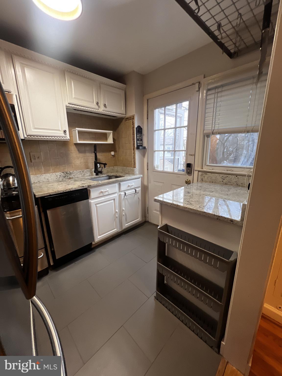 HUNTINGTON - Residential Lease