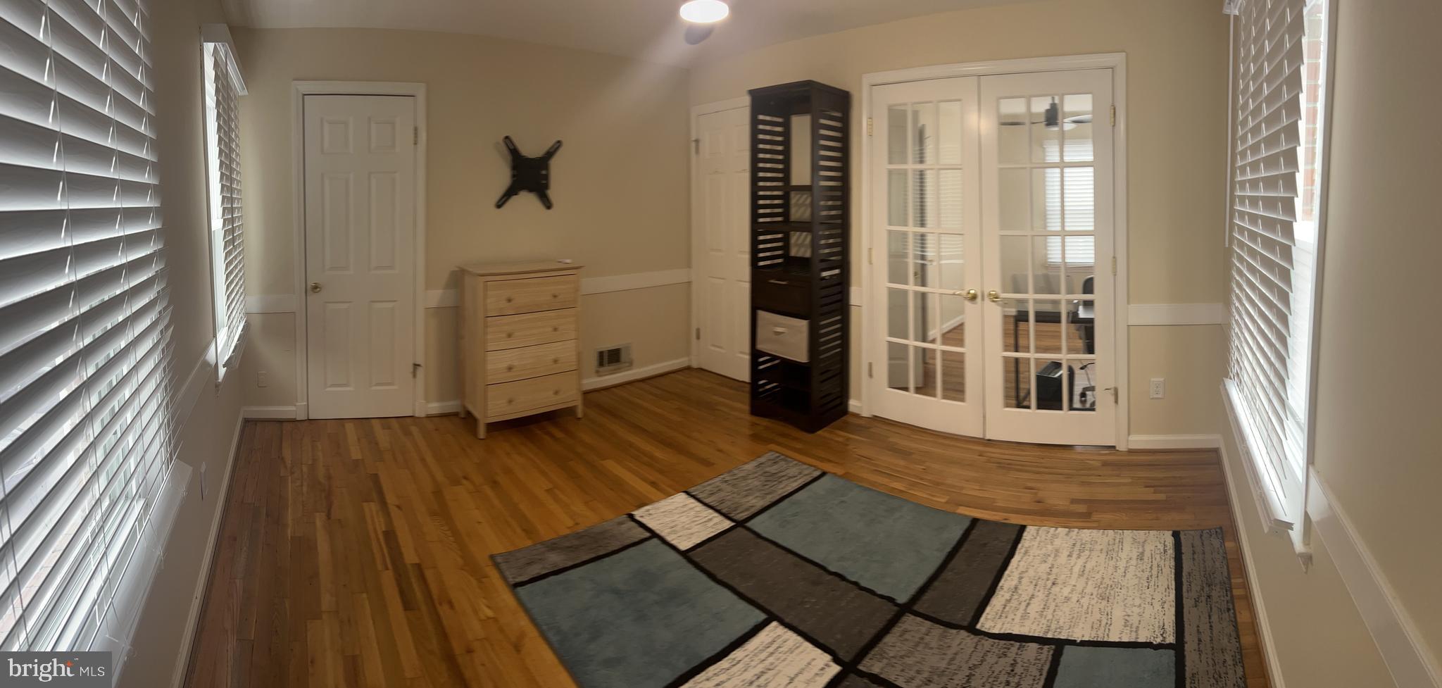 HUNTINGTON - Residential Lease