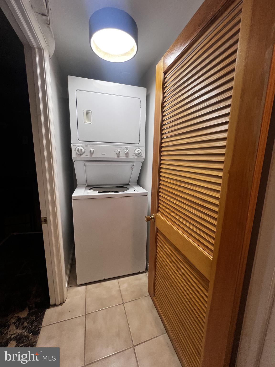 HUNTINGTON - Residential Lease