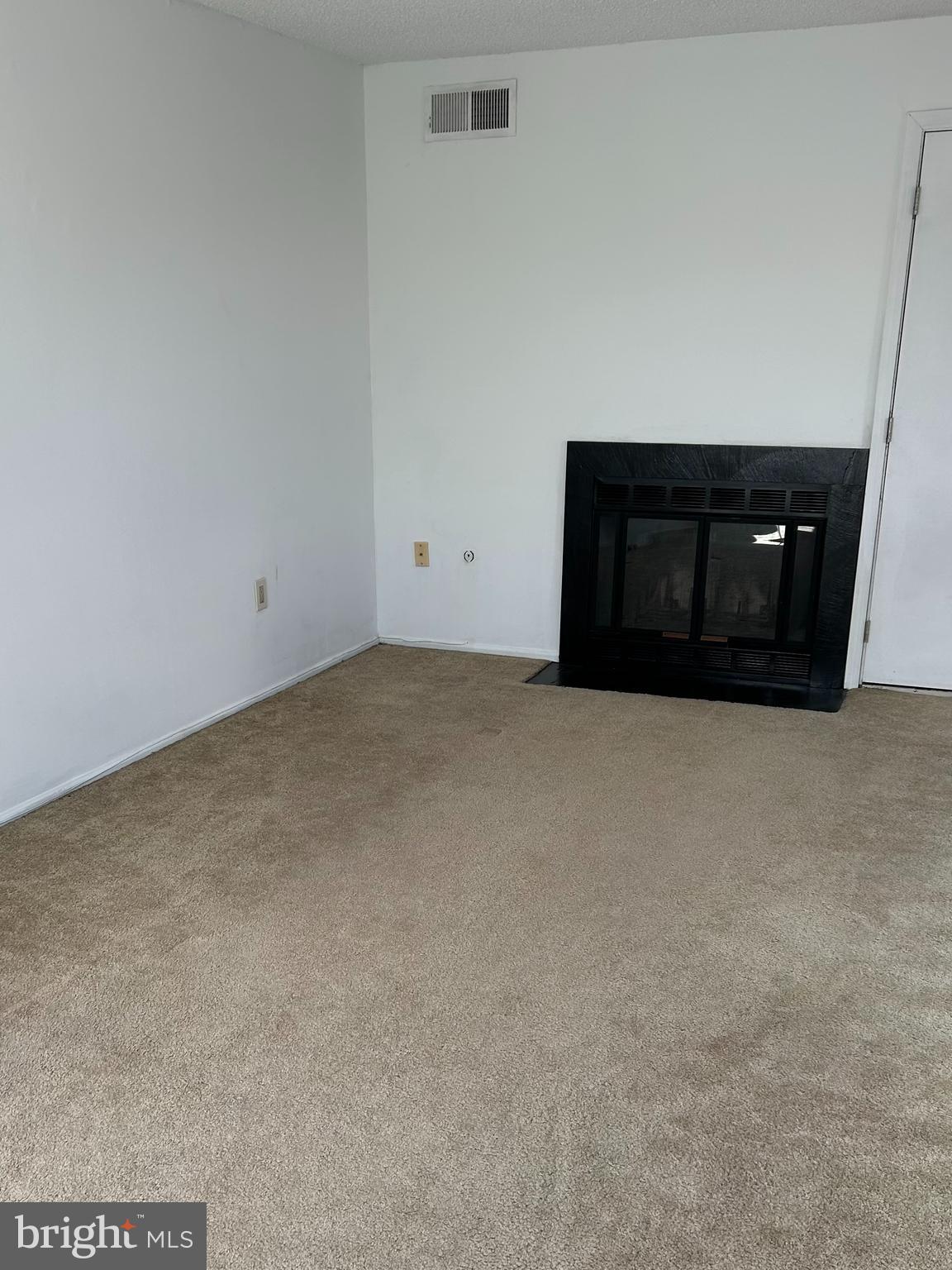 SOCIETY PL - Residential