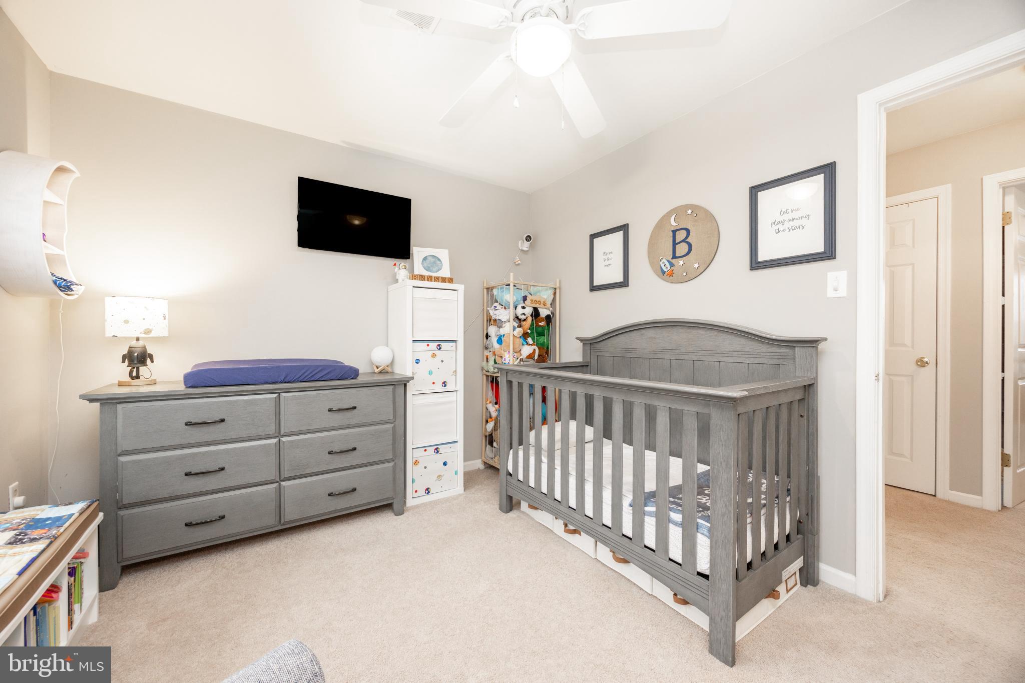 BRADFORD SQUARE - Residential