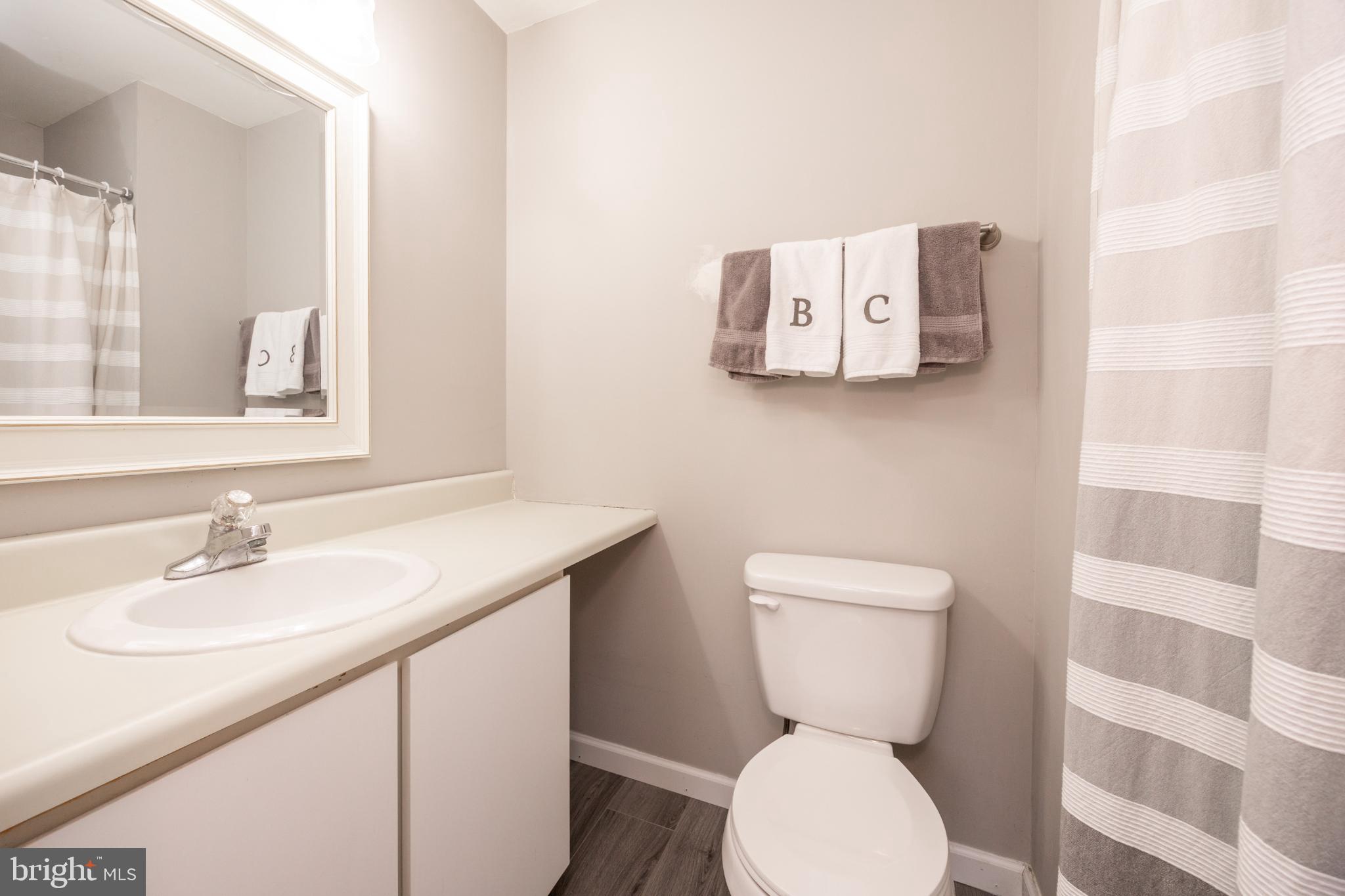 BRADFORD SQUARE - Residential