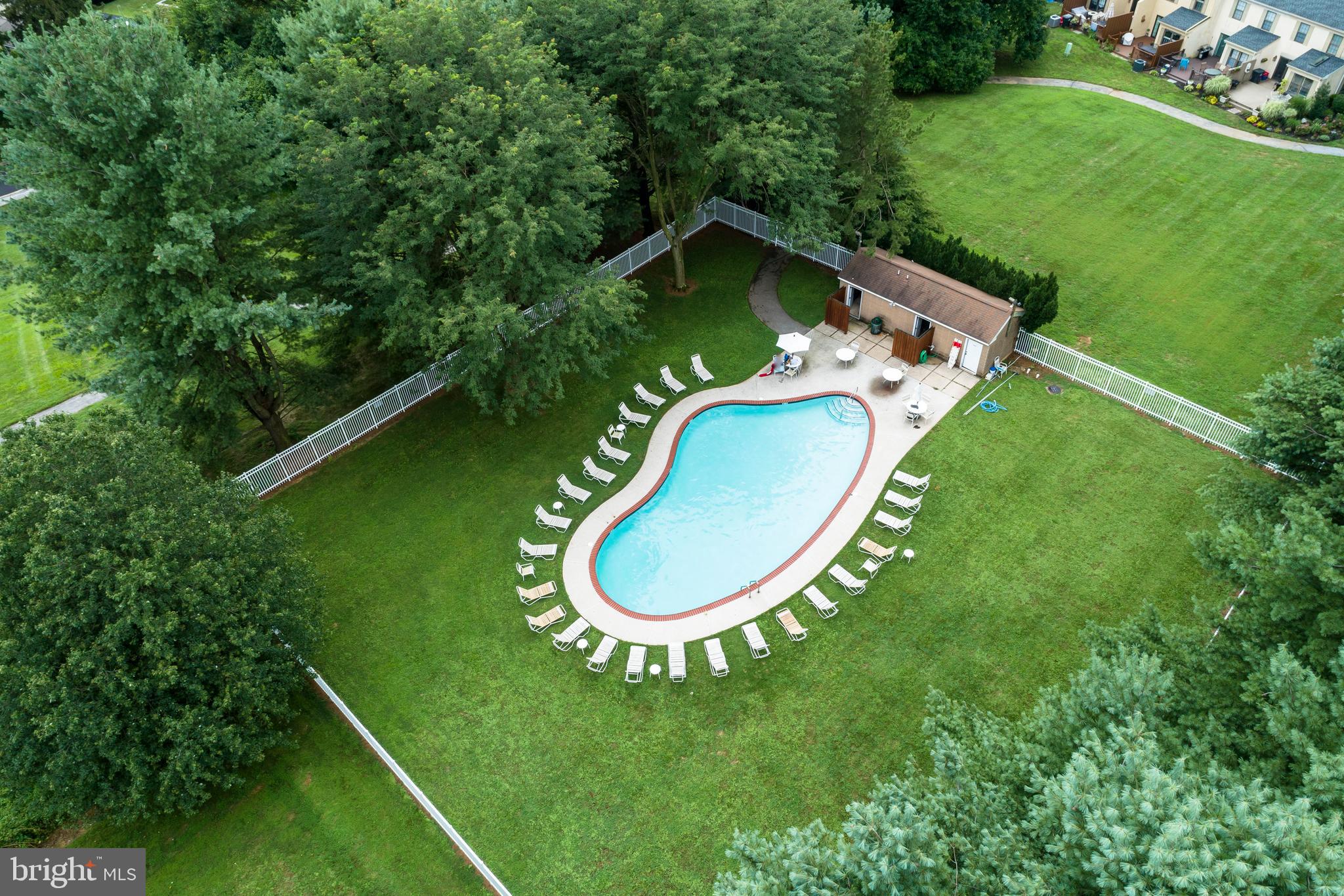 BRADFORD SQUARE - Residential