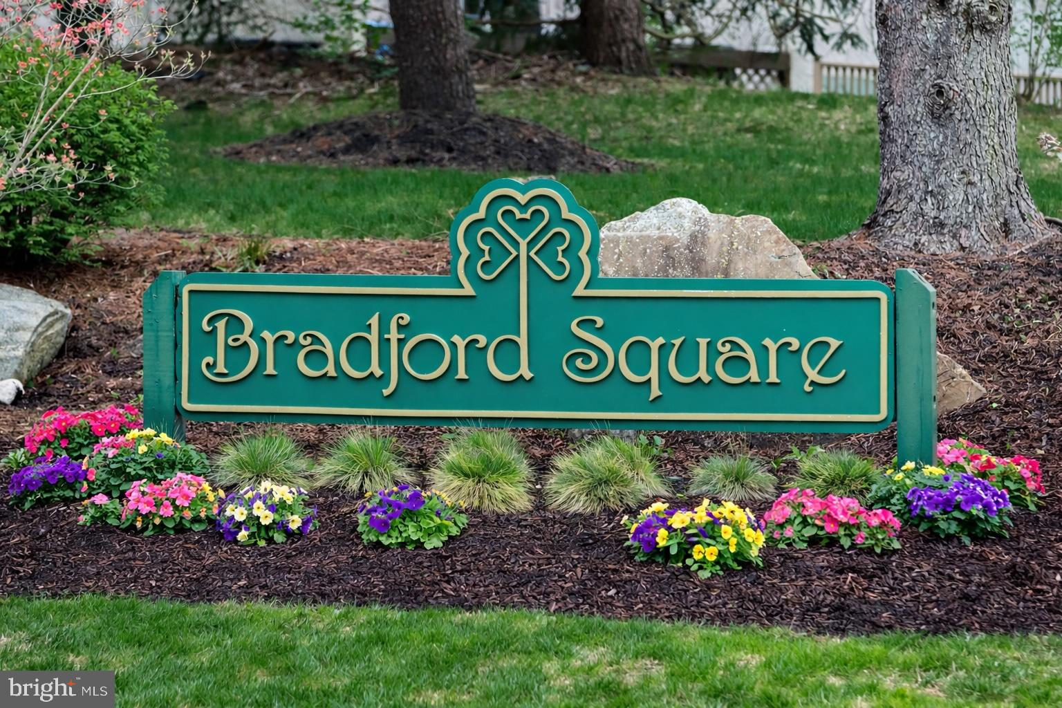 BRADFORD SQUARE - Residential