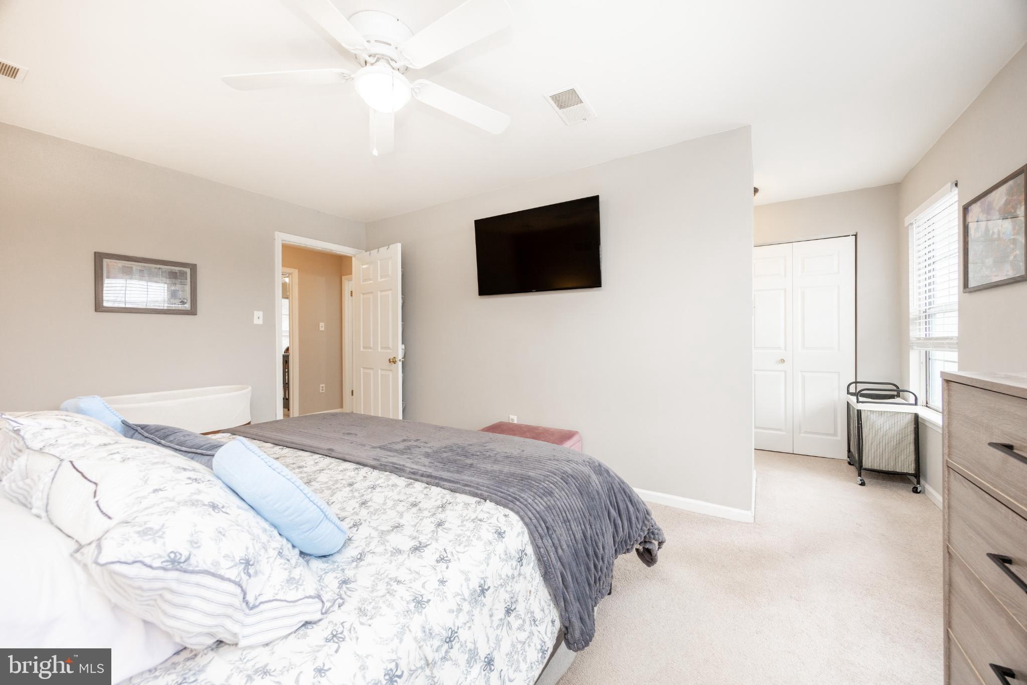 BRADFORD SQUARE - Residential