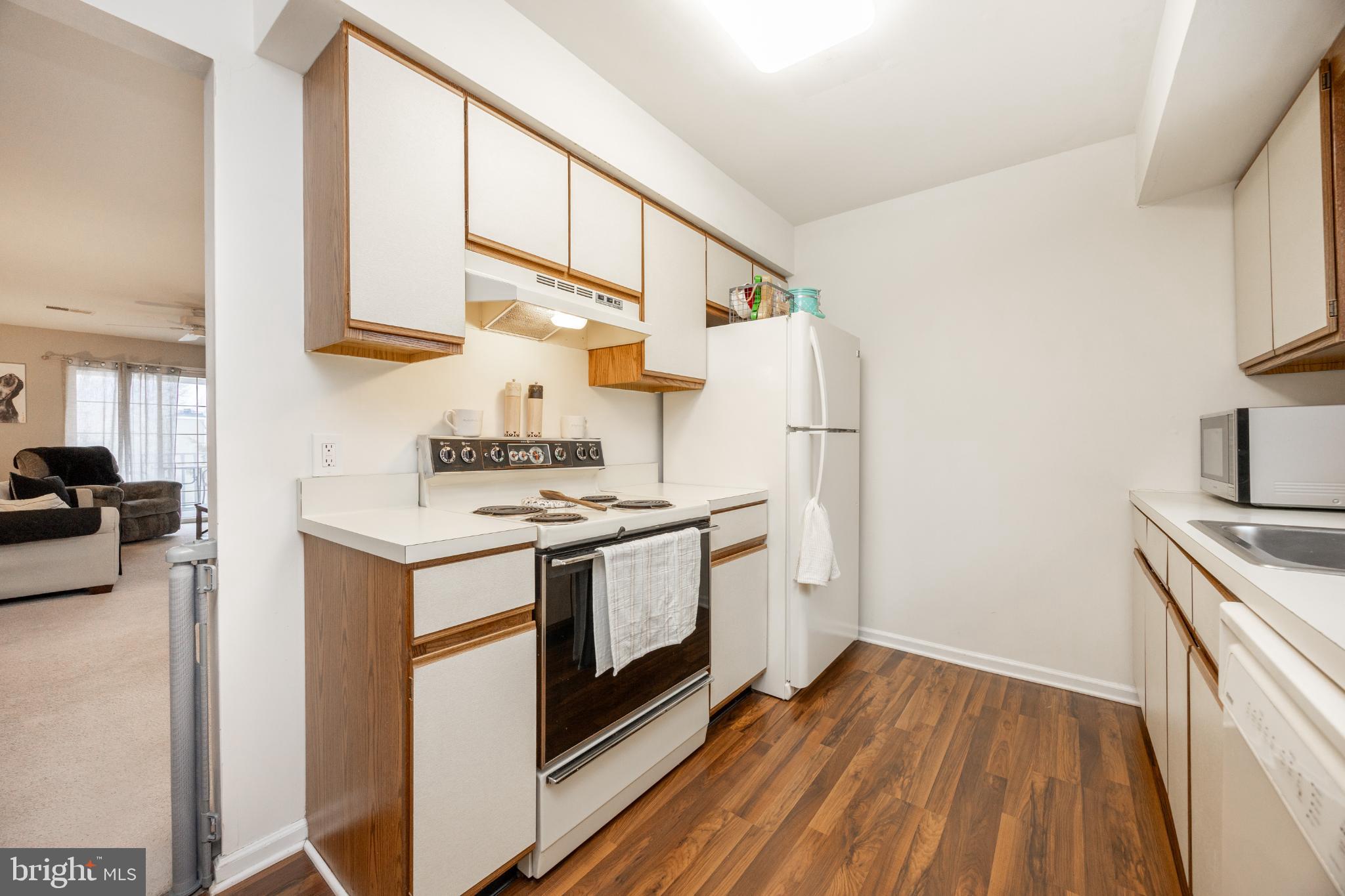 BRADFORD SQUARE - Residential