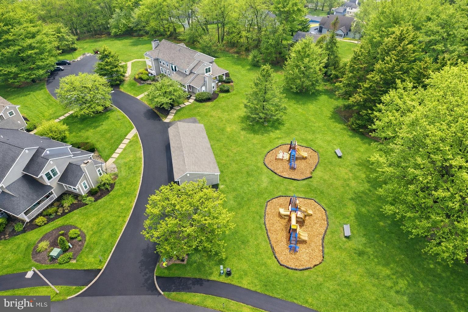 BRADFORD SQUARE - Residential