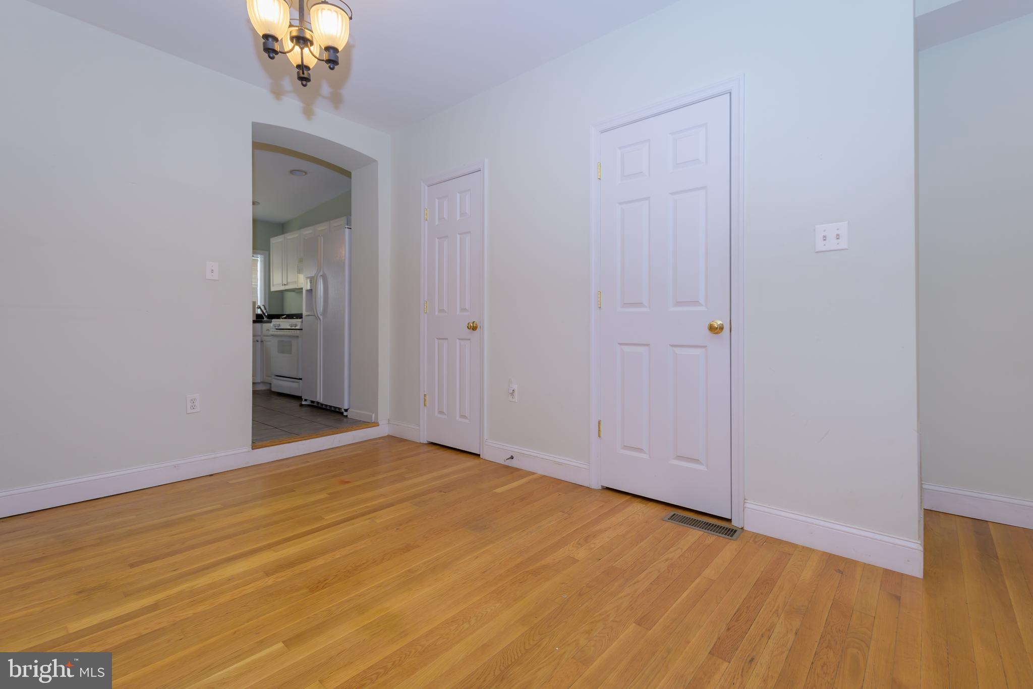 LOCUST POINT - Residential