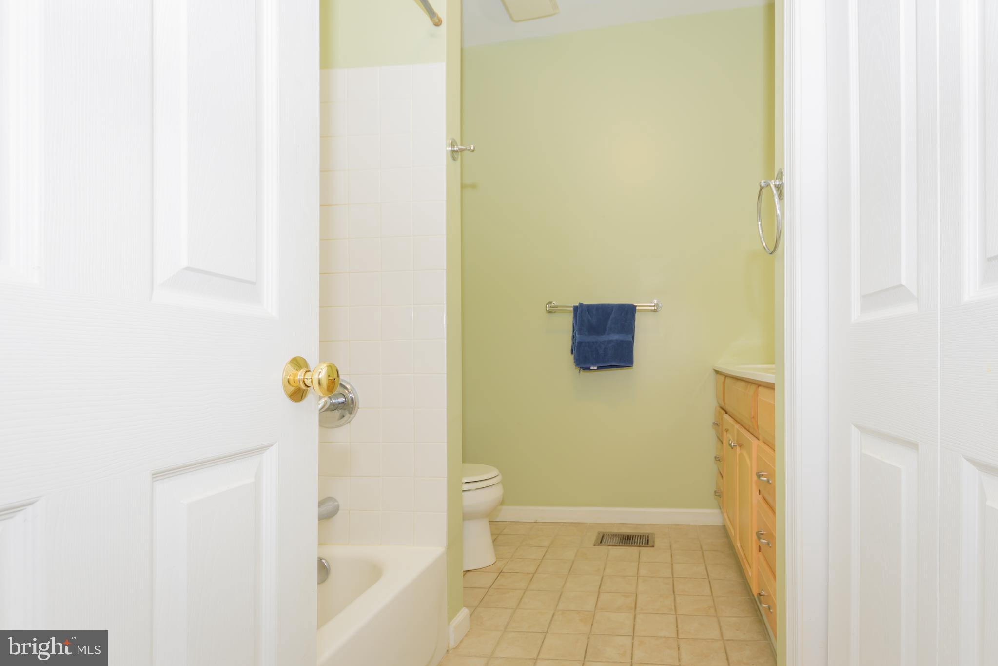 LOCUST POINT - Residential