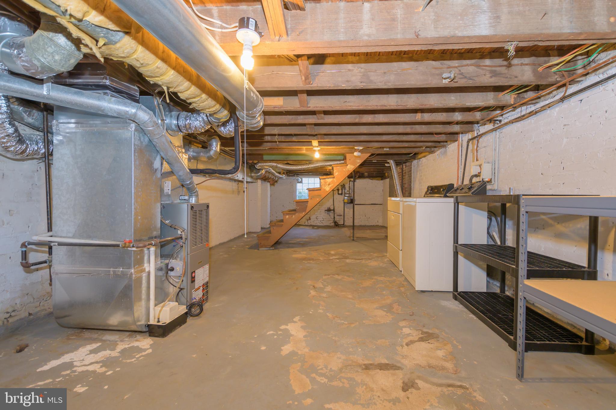 LOCUST POINT - Residential