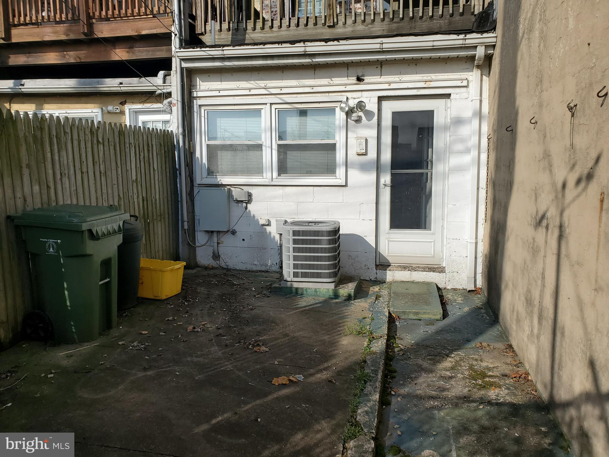 LOCUST POINT - Residential