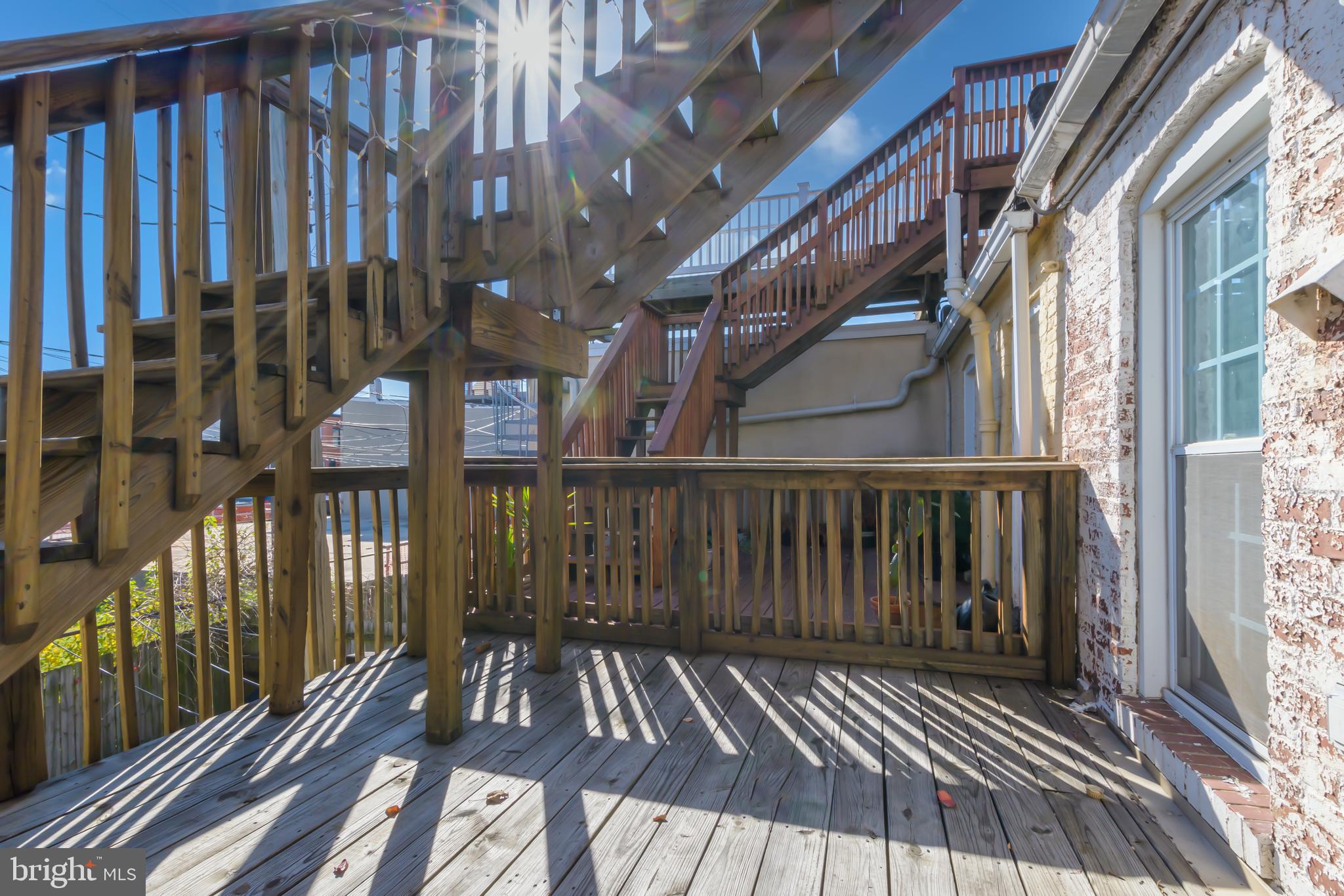 LOCUST POINT - Residential