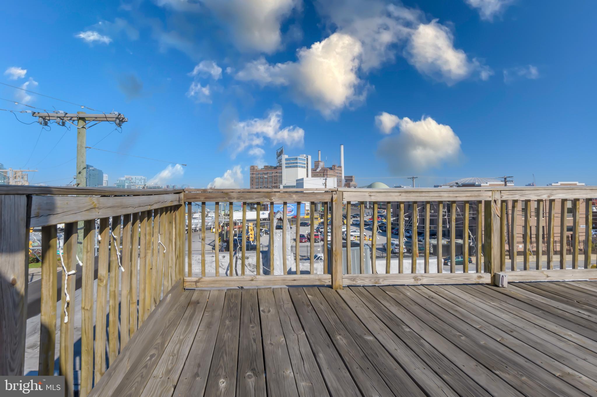 LOCUST POINT - Residential