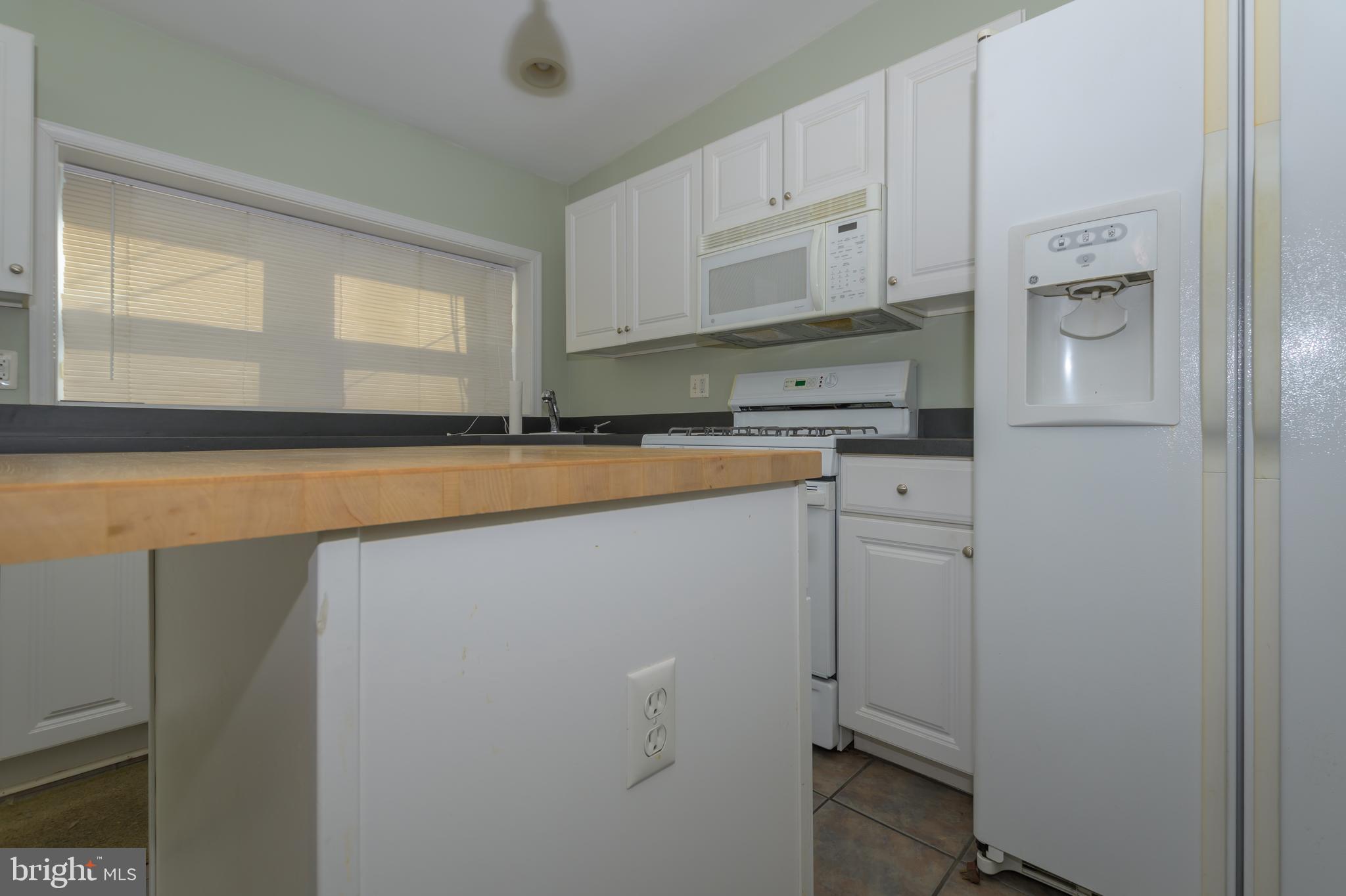 LOCUST POINT - Residential