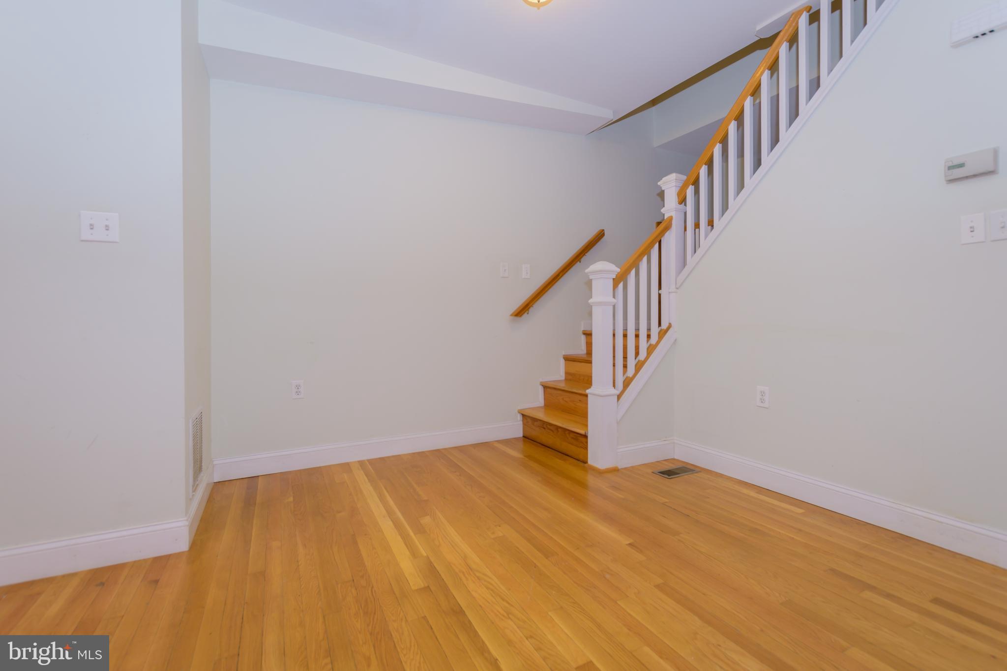 LOCUST POINT - Residential