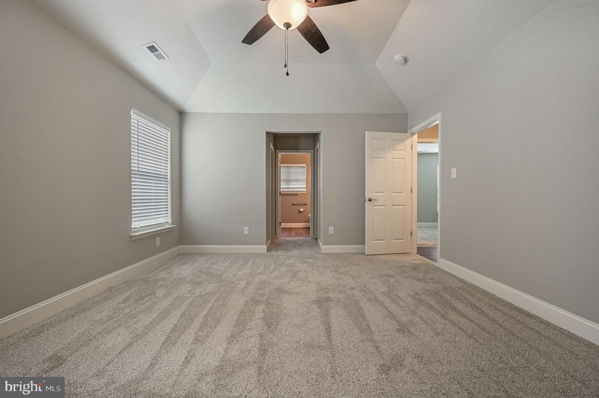 CHAMPIONS CLUB - Residential