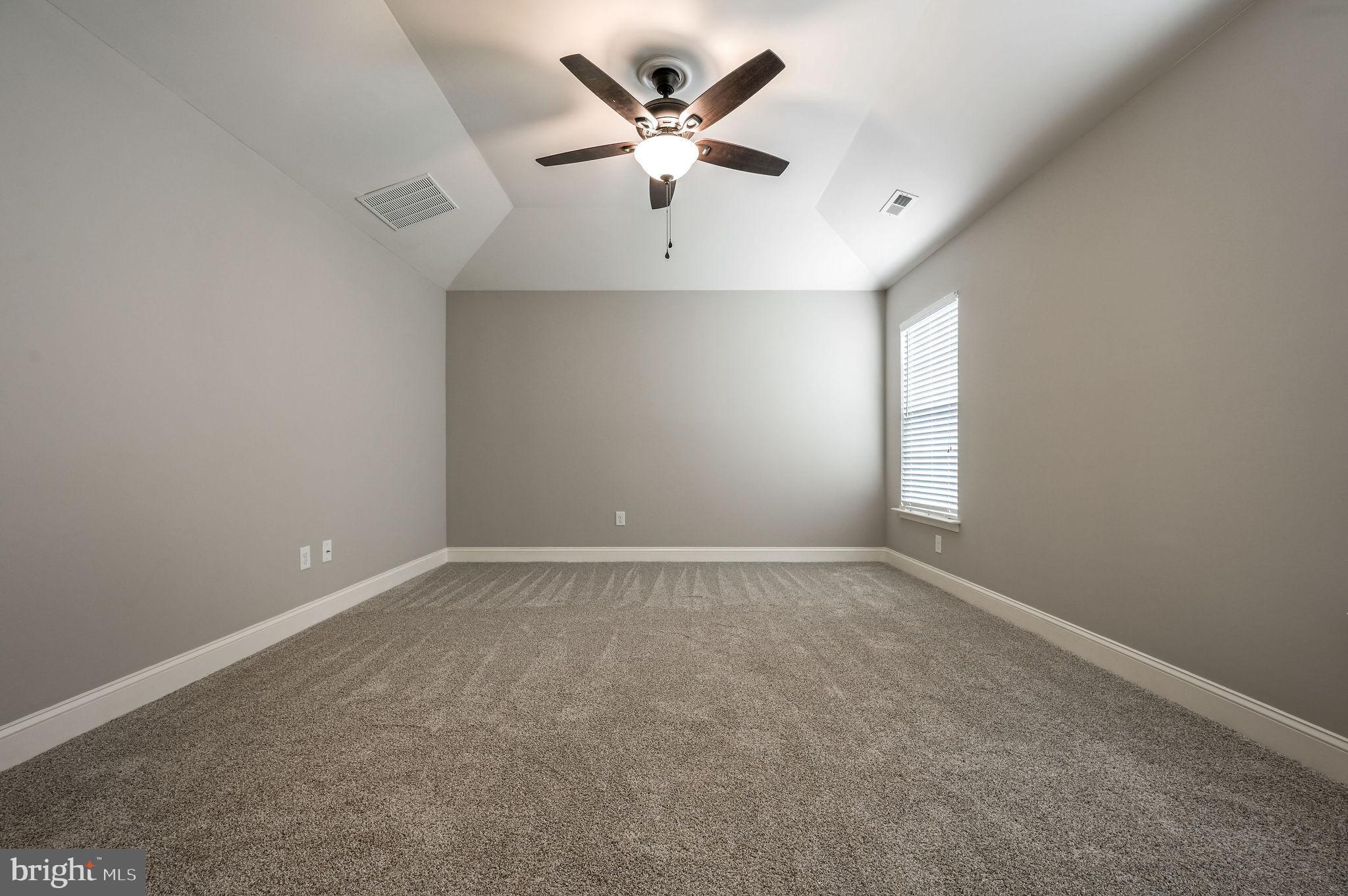 CHAMPIONS CLUB - Residential