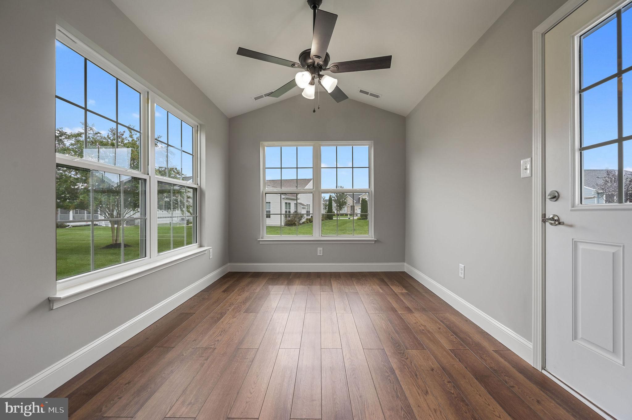 CHAMPIONS CLUB - Residential