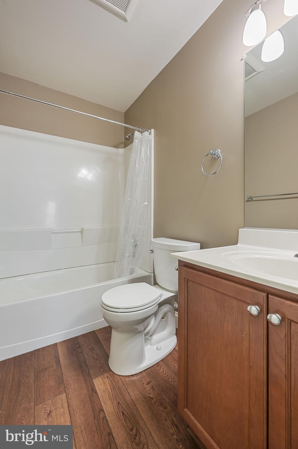 CHAMPIONS CLUB - Residential