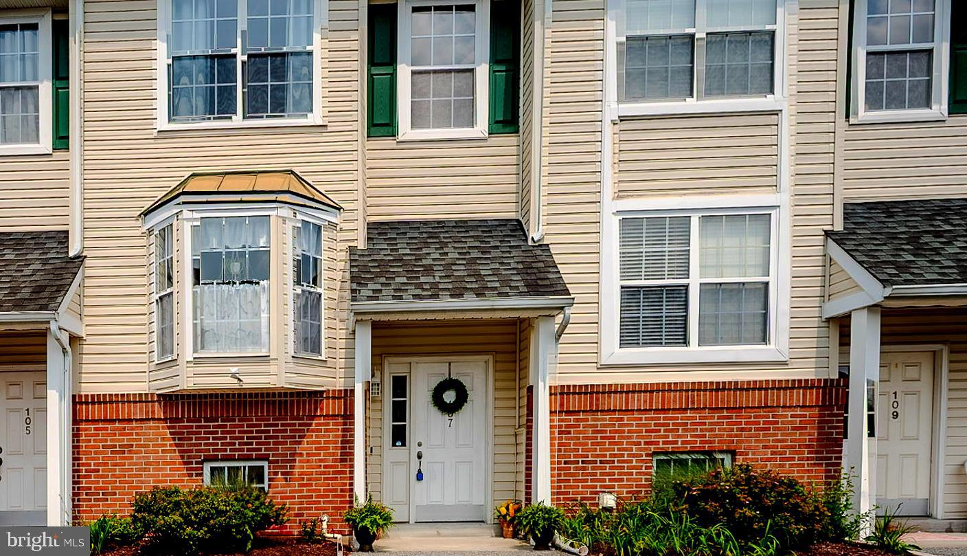 107 NICOLES COURT #175