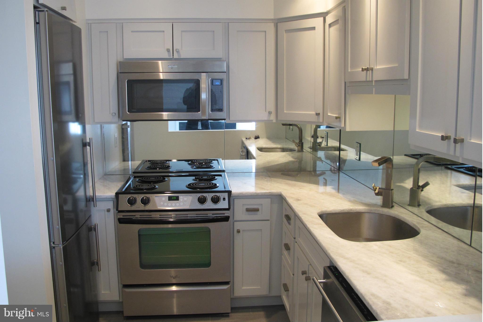 GREENS STEAM - Residential Lease