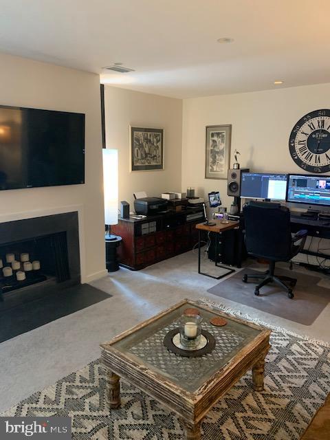 GREENS STEAM - Residential Lease