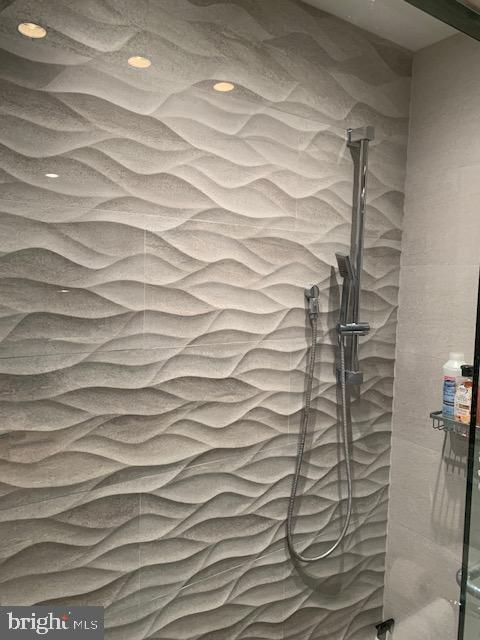 GREENS STEAM - Residential Lease